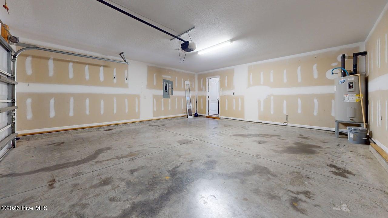 100569365 | Photo 25