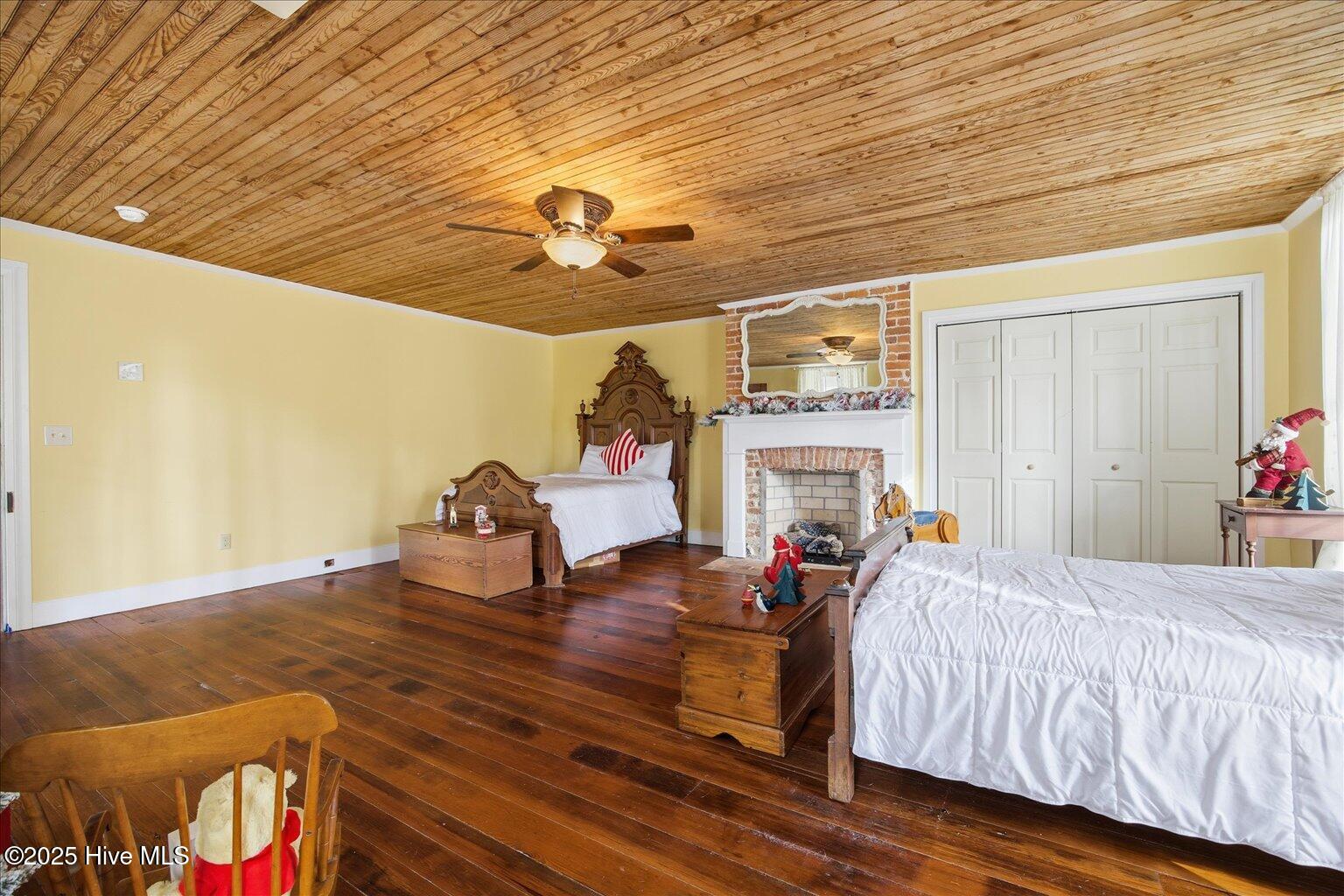 100545633 | Photo 59