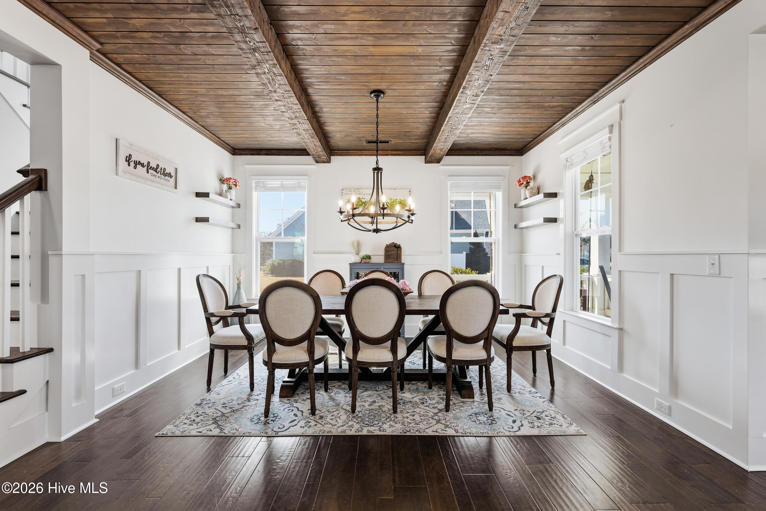 100561471 | Photo 11