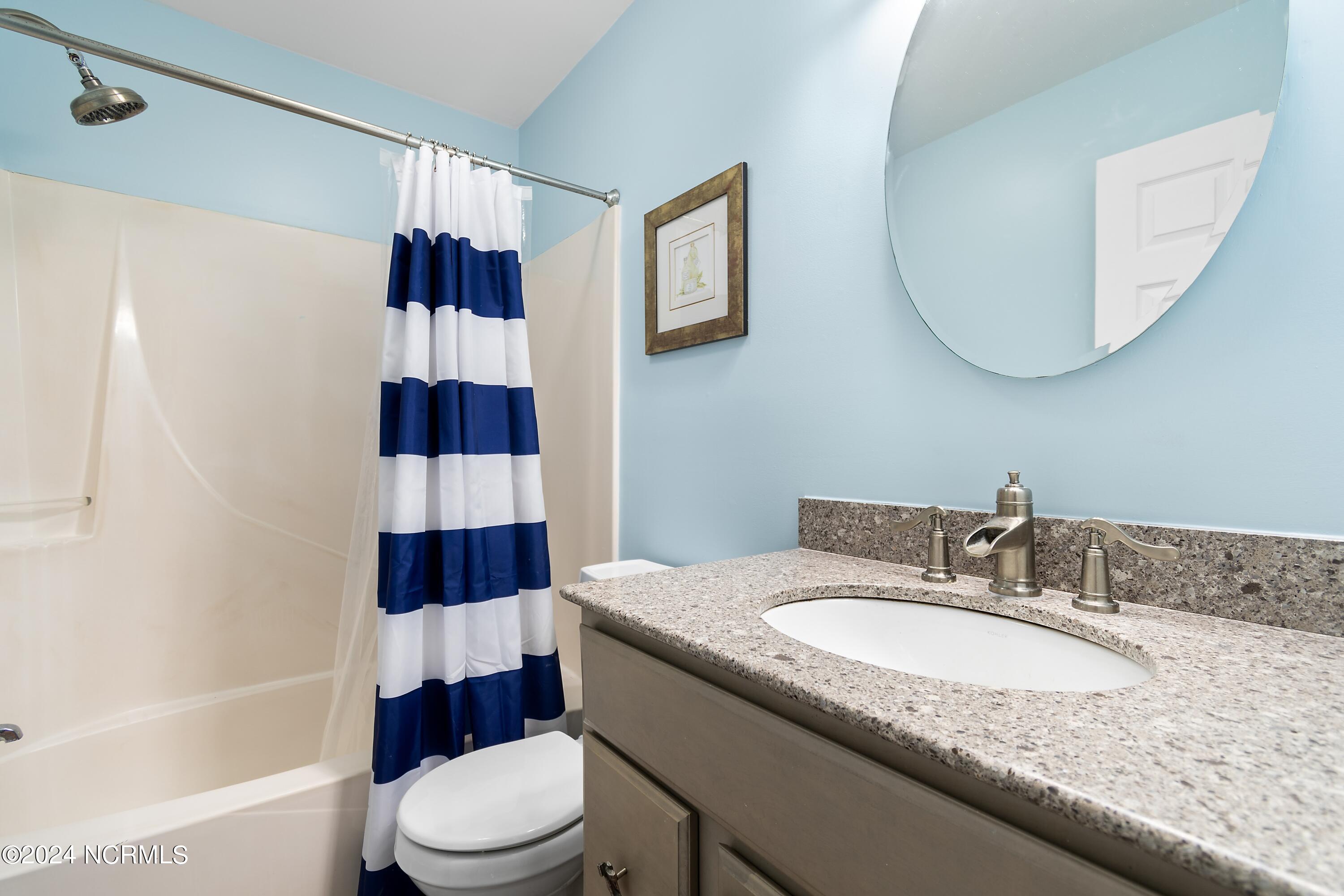 100547764 | Photo 10