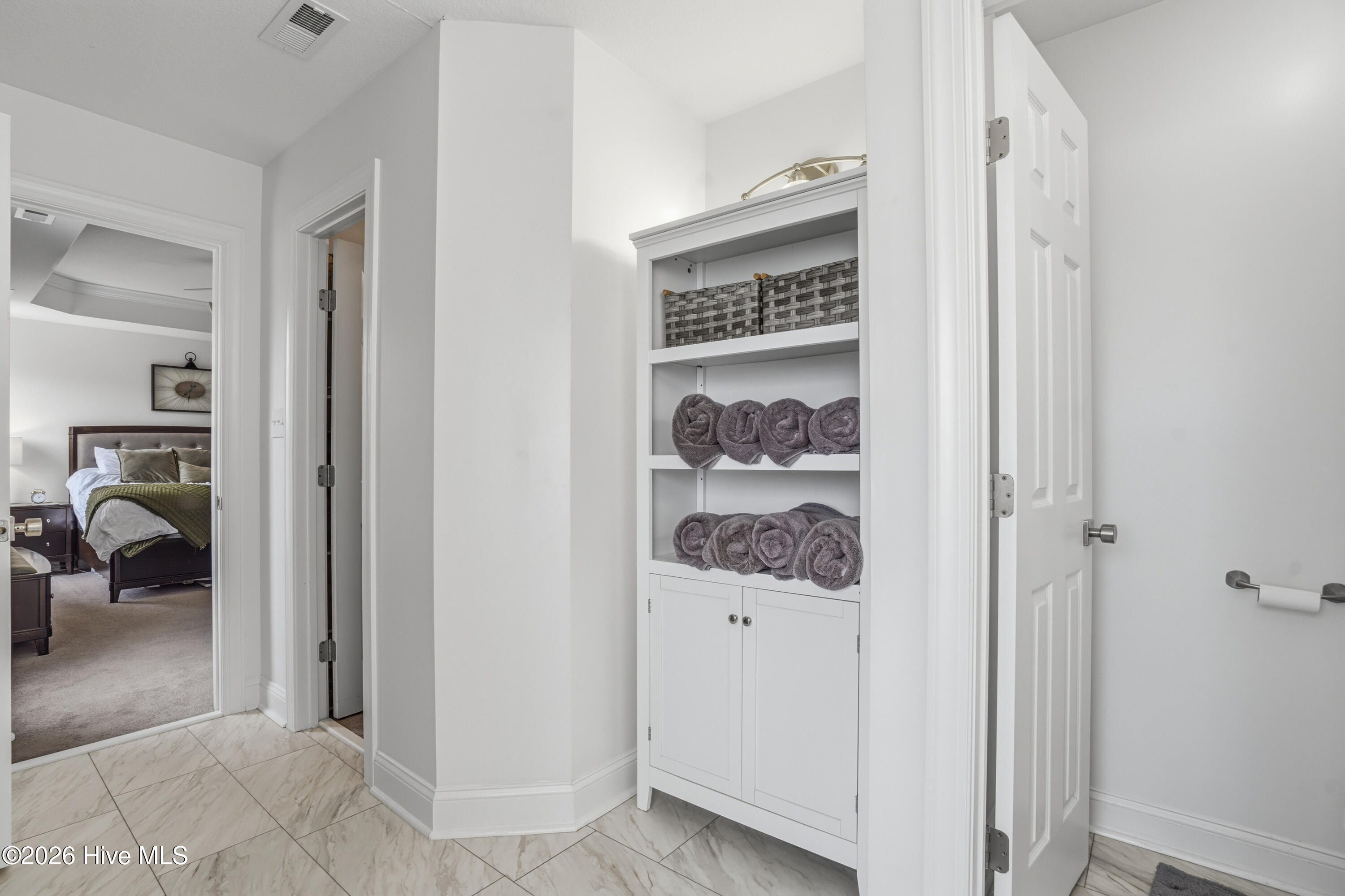 100571164 | Photo 25