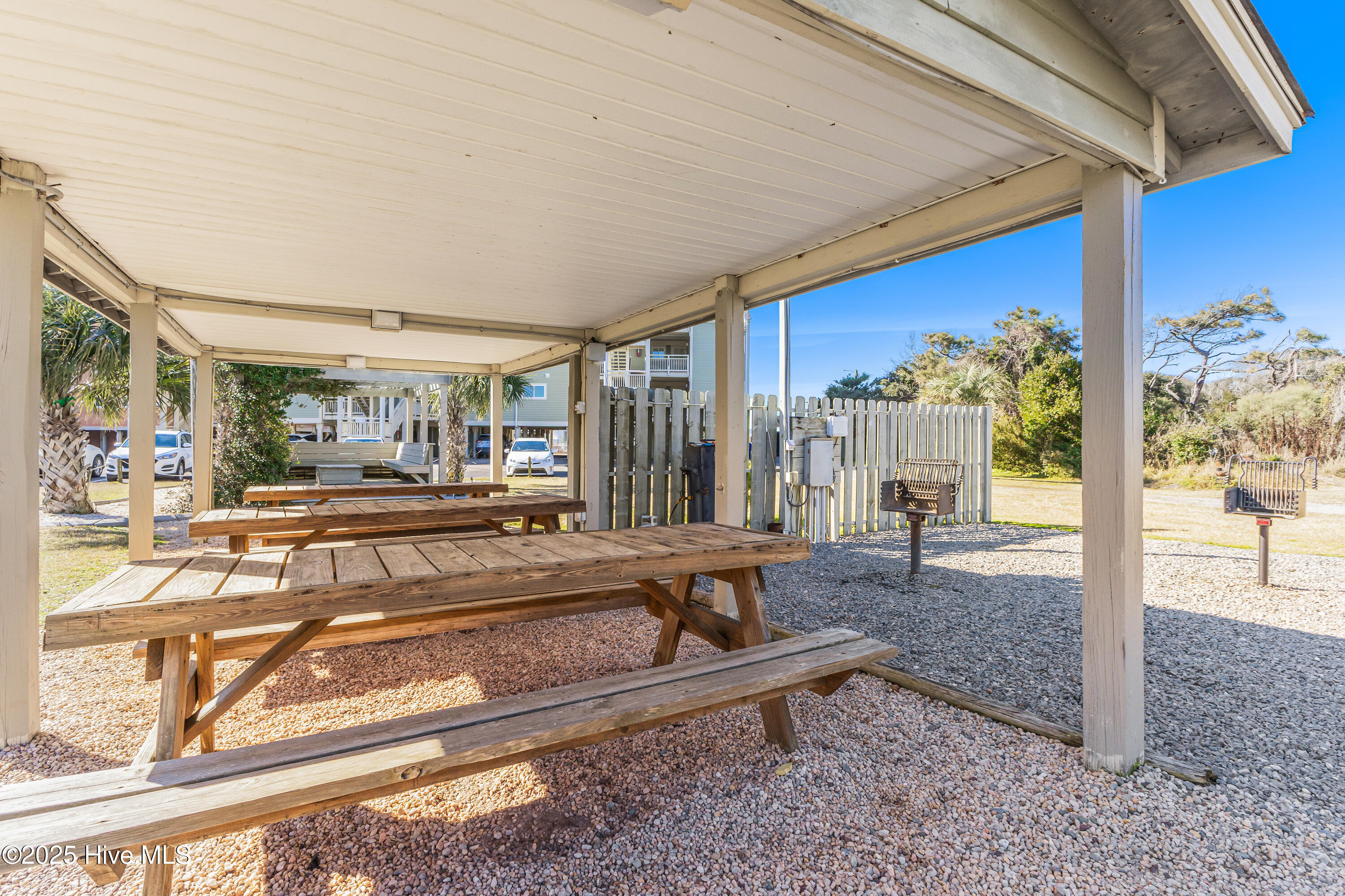 100545293 | Photo 50