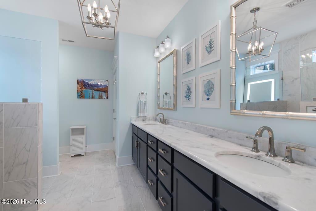 100562919 | Photo 44