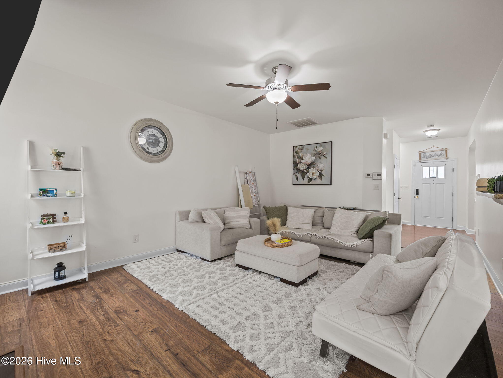 100562724 | Photo 16