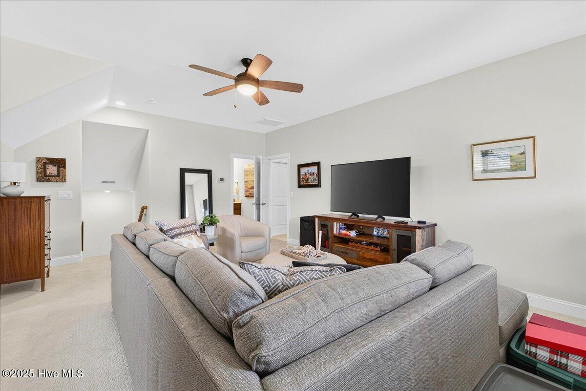 100537556 | Photo 40