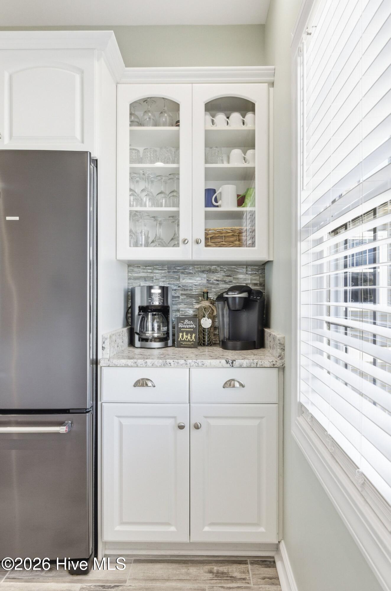 100570503 | Photo 11