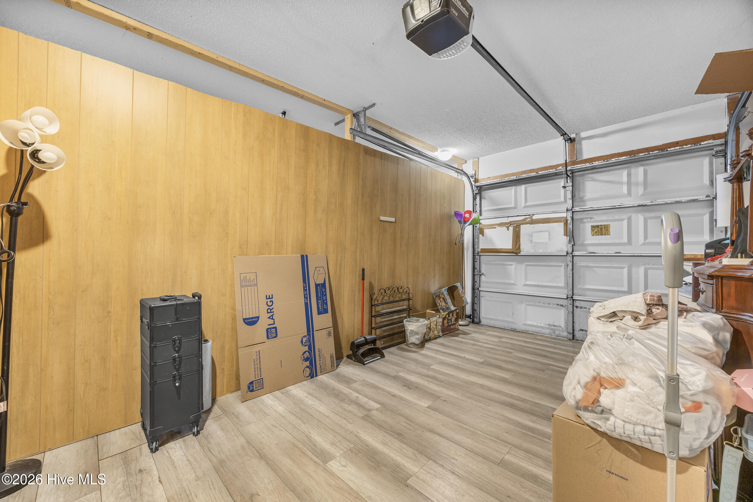 100553146 | Photo 25