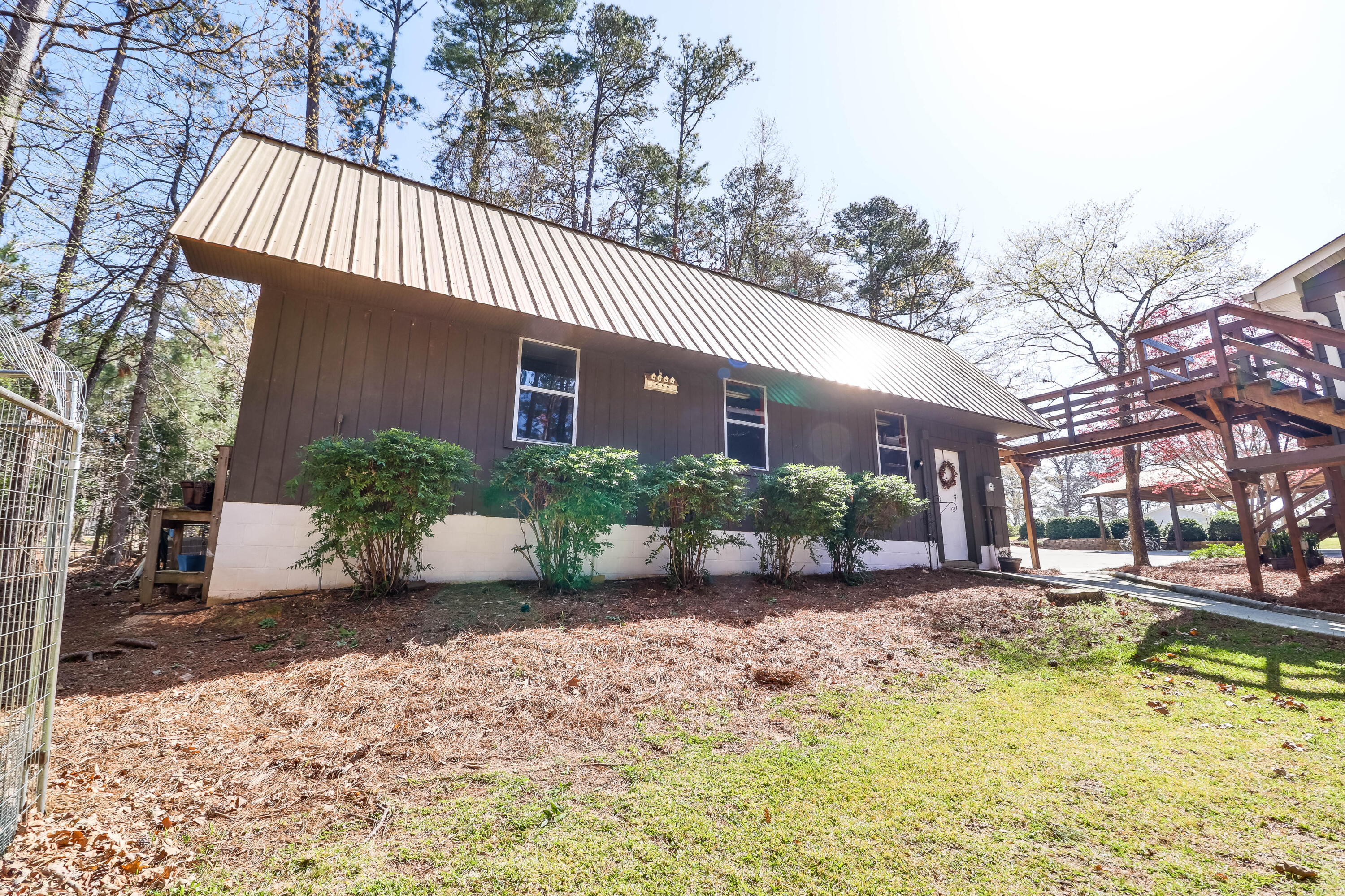 1061 Delaware Dr-49