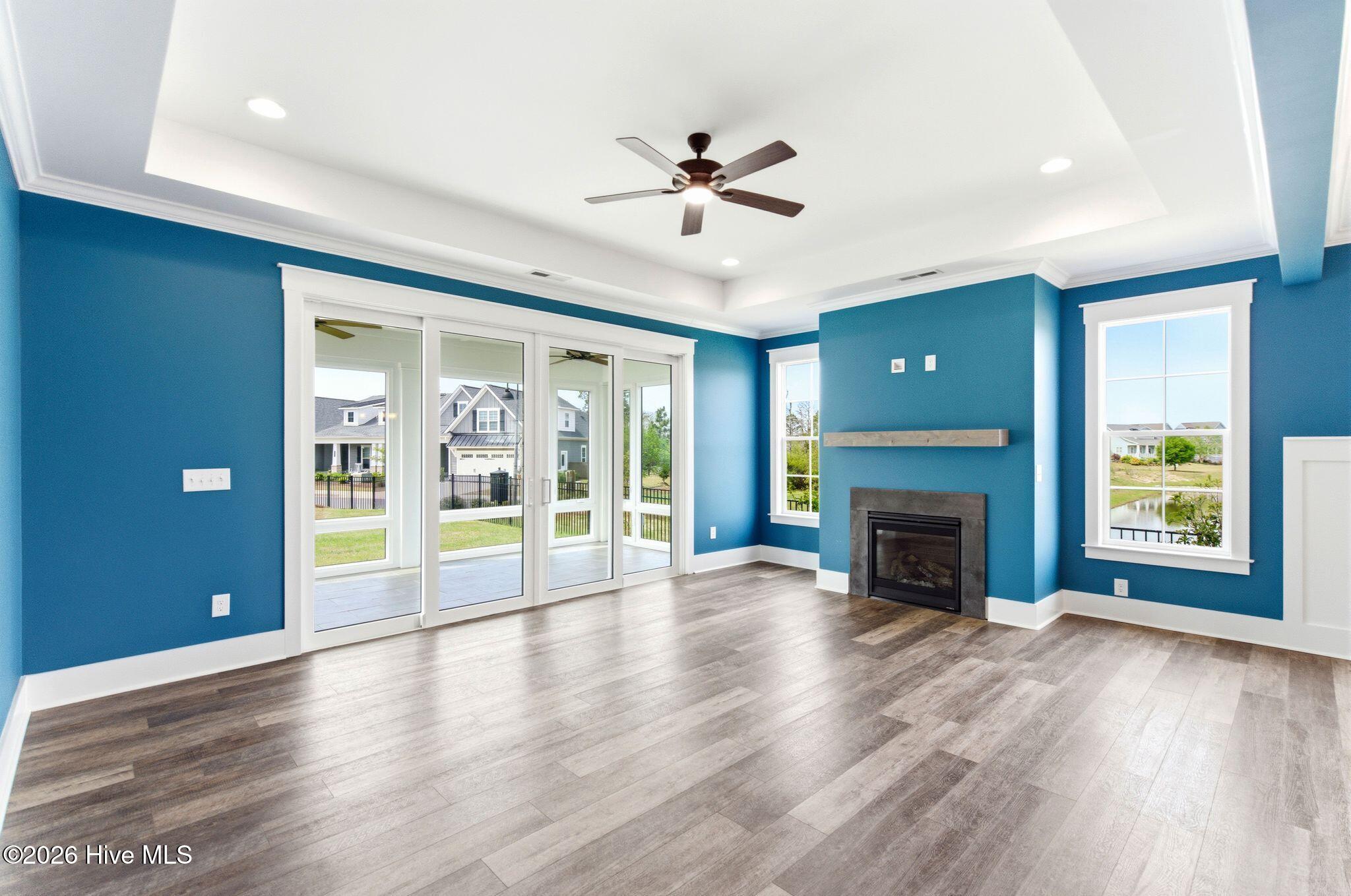 100565935 | Photo 20