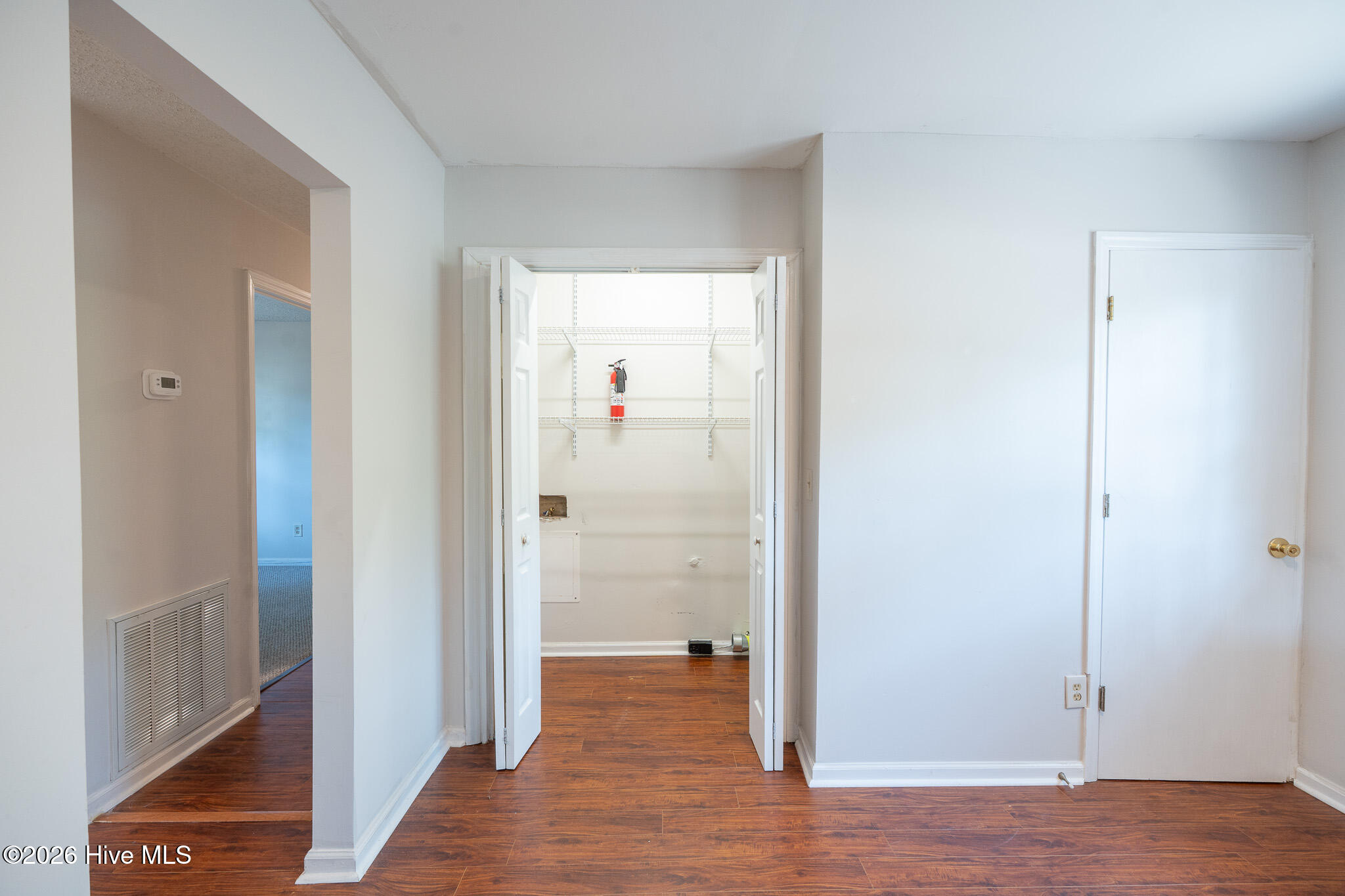 100567624 | Photo 11