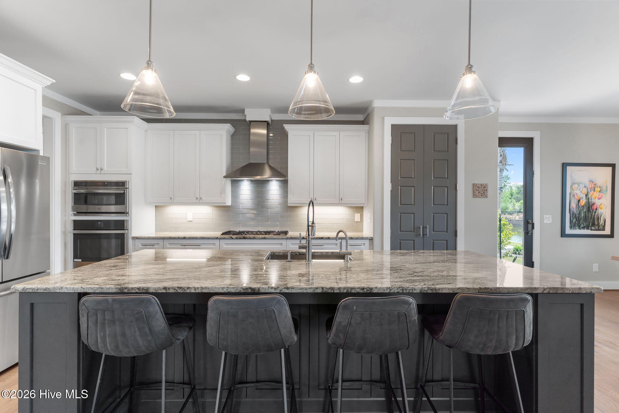 100568517 | Photo 18