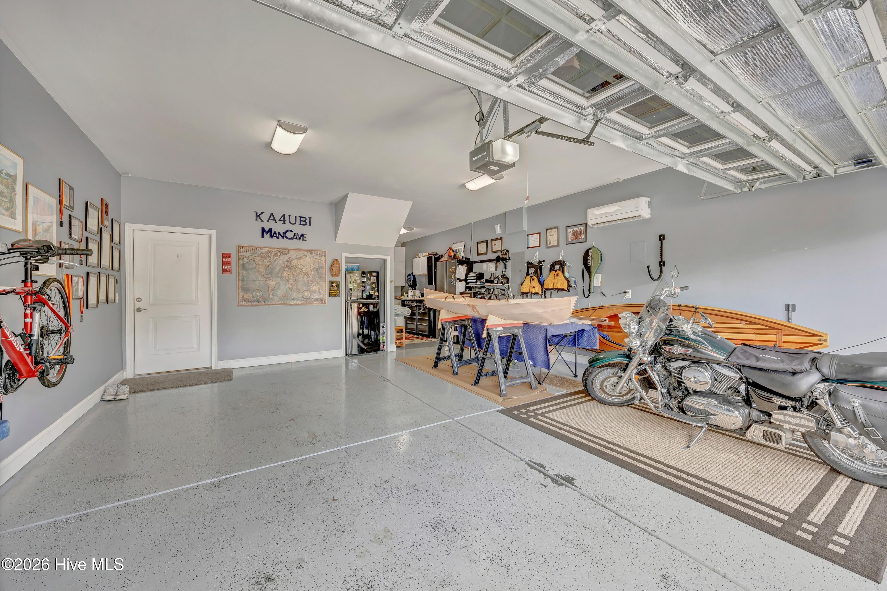 100562061 | Photo 23