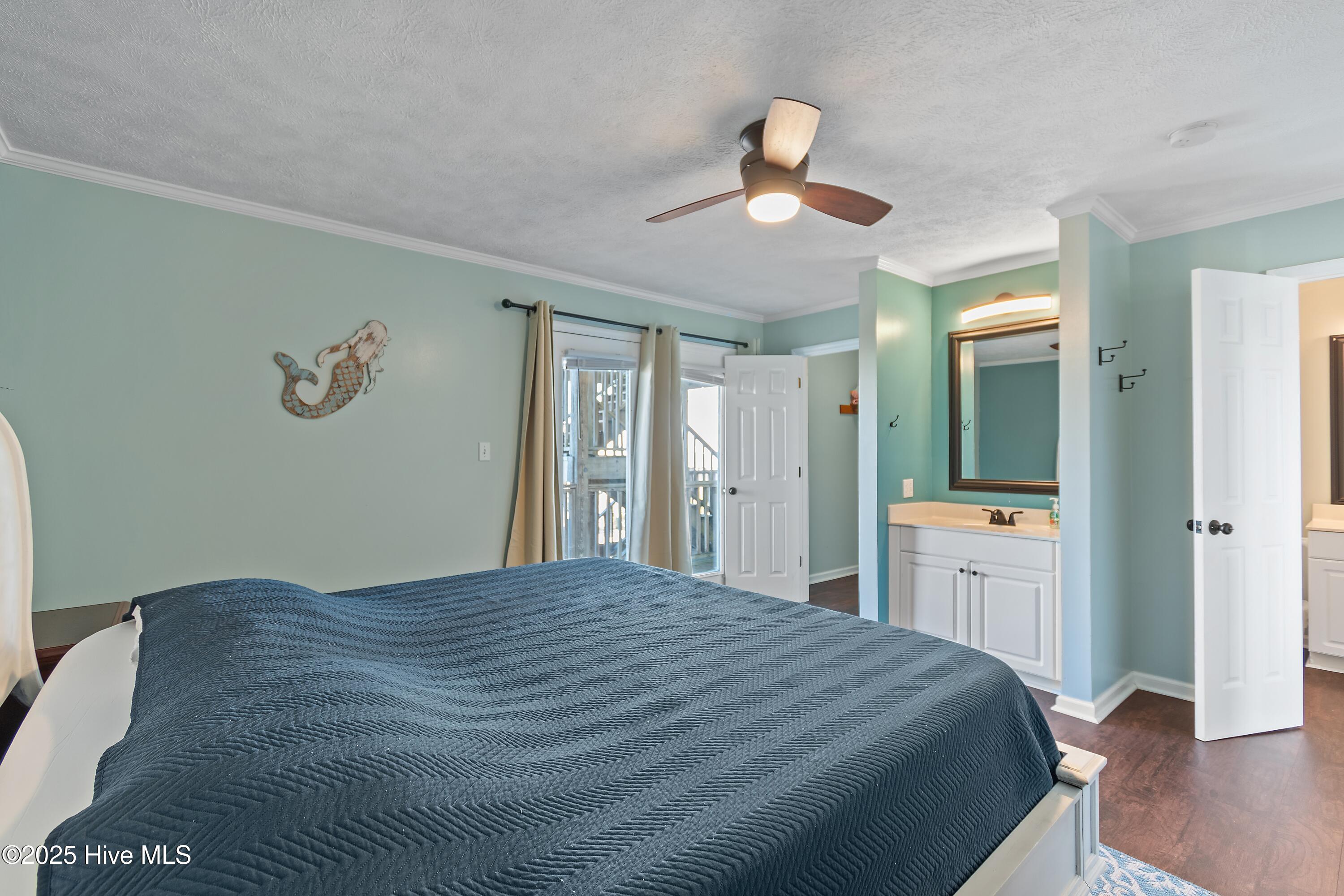 100542122 | Photo 33