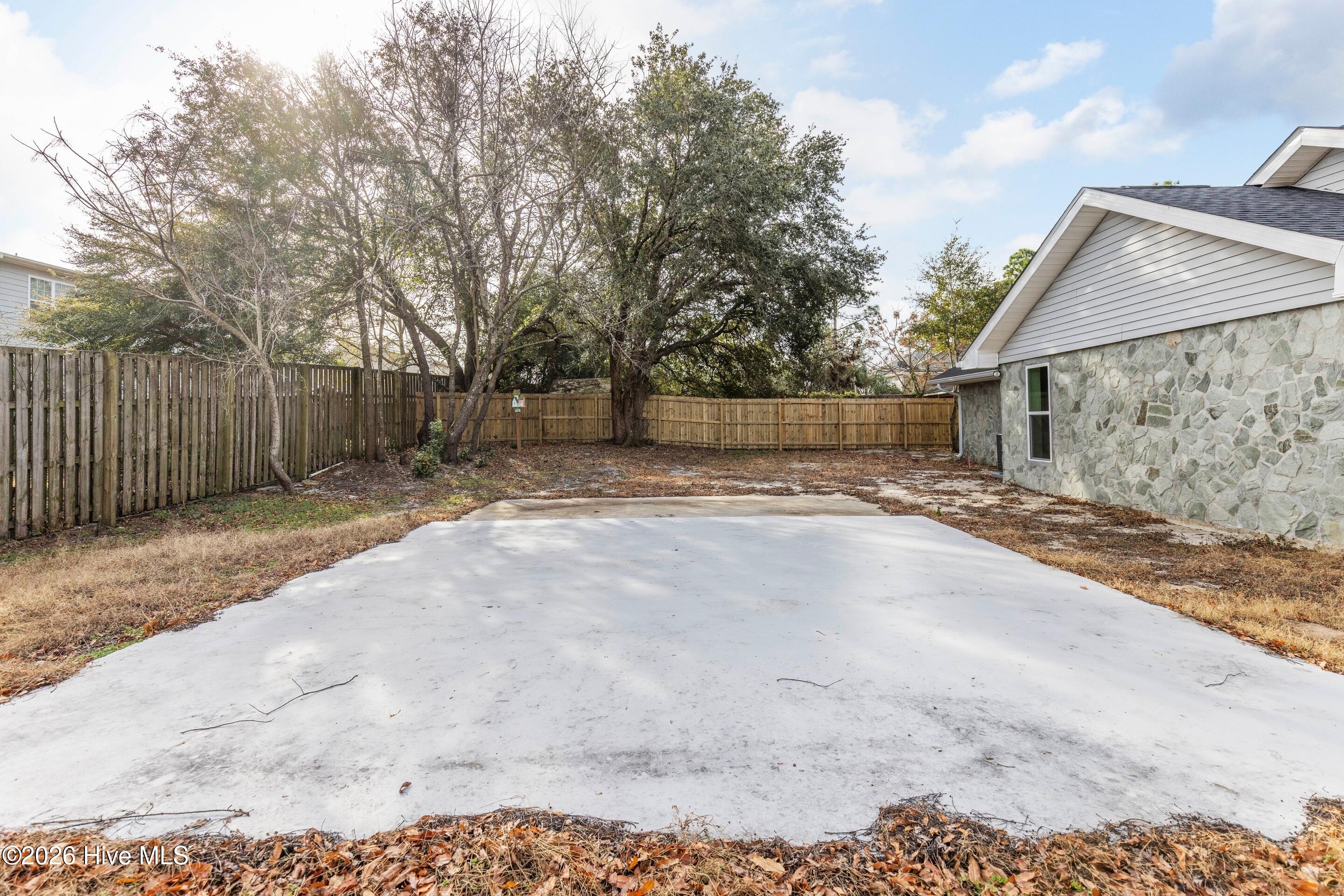 100549199 | Photo 30