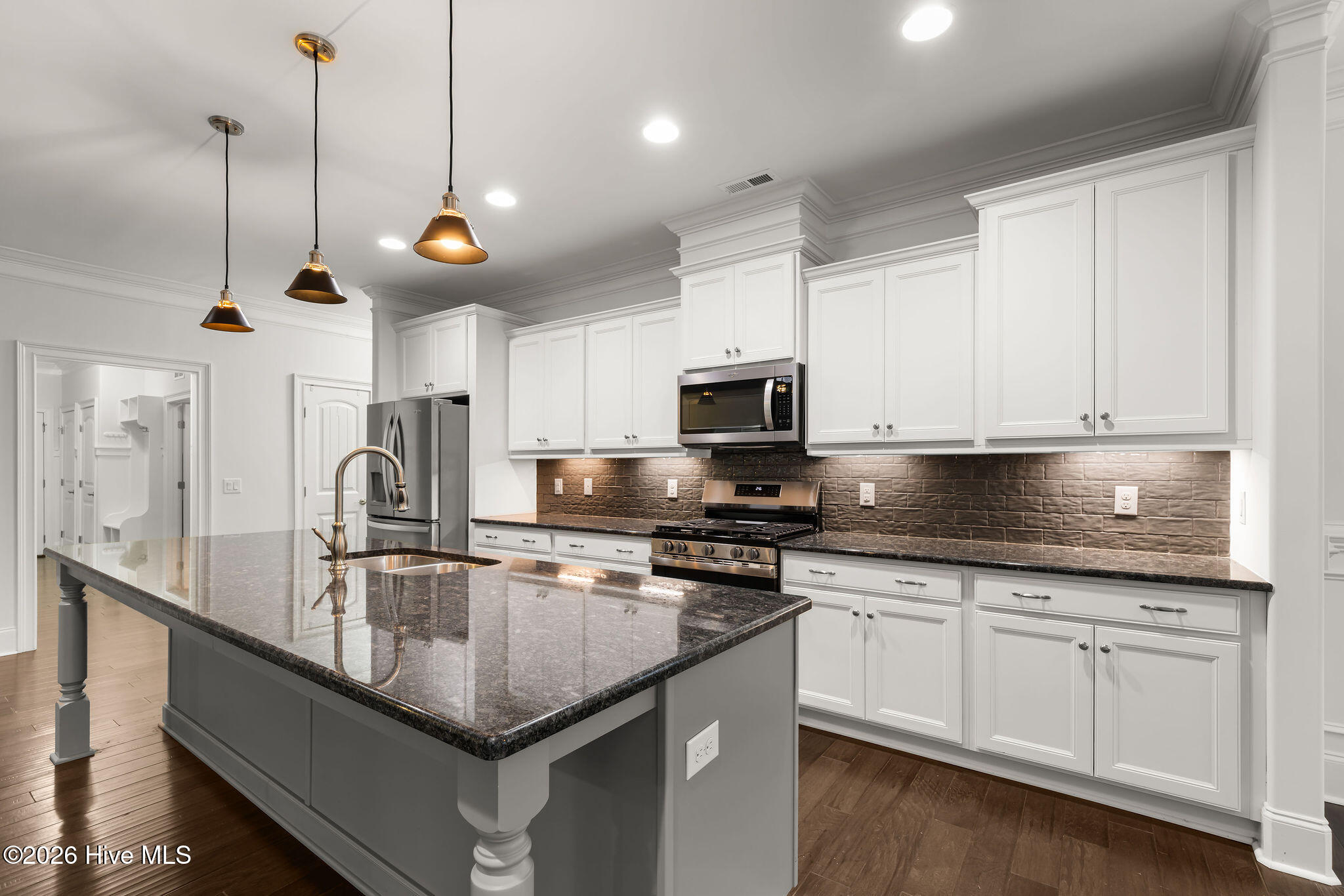 100554356 | Photo 16