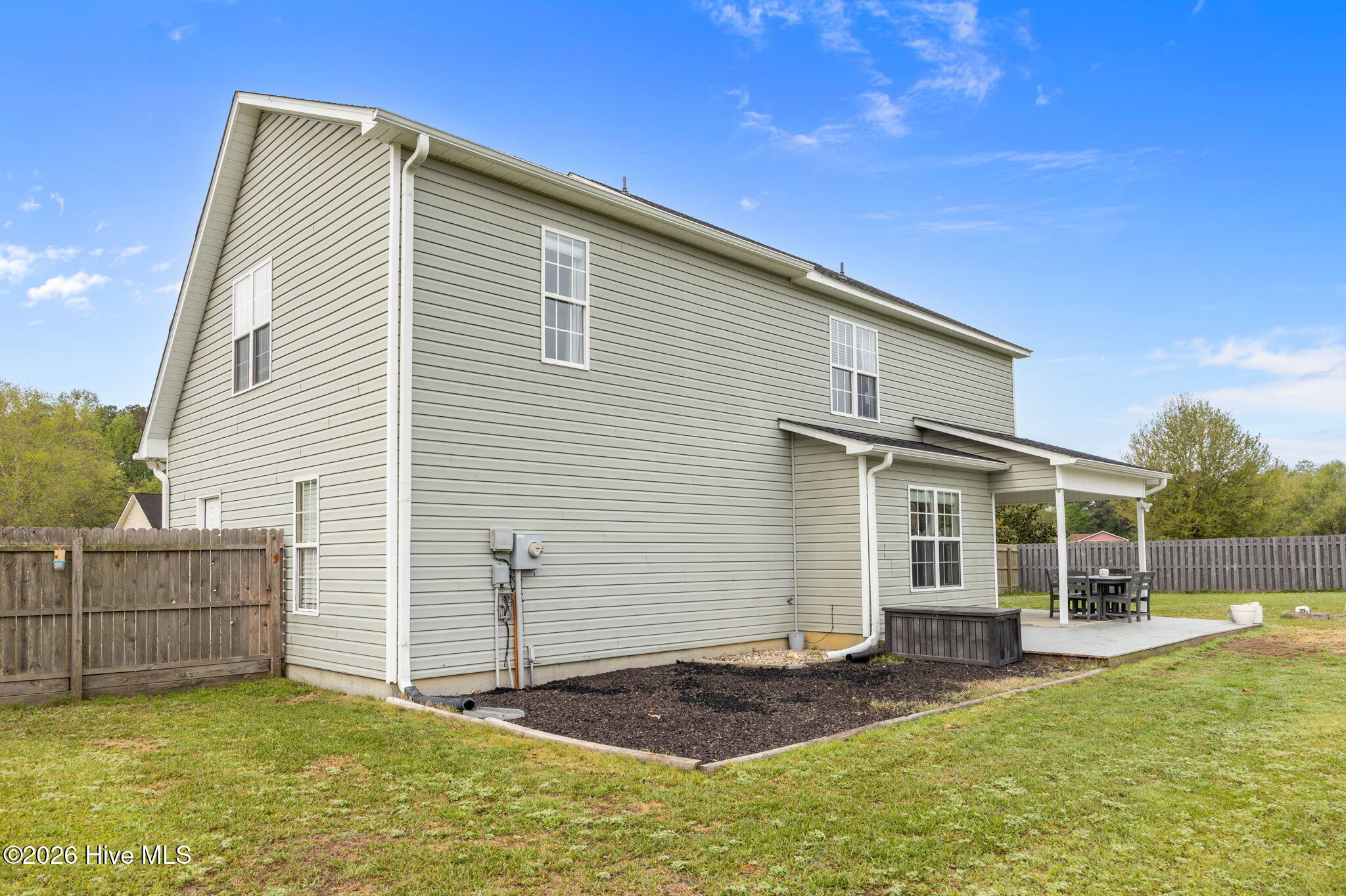 100566884 | Photo 52