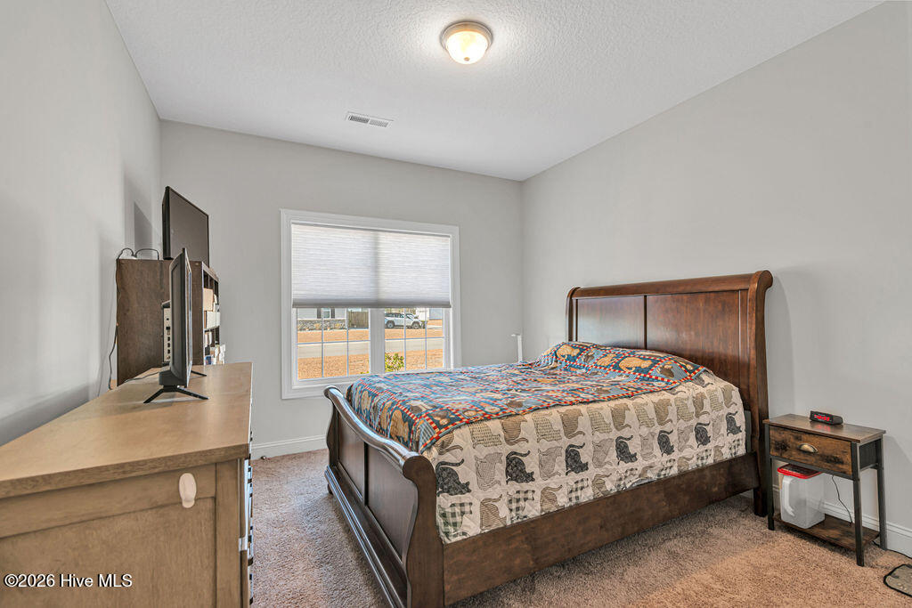 100549970 | Photo 36