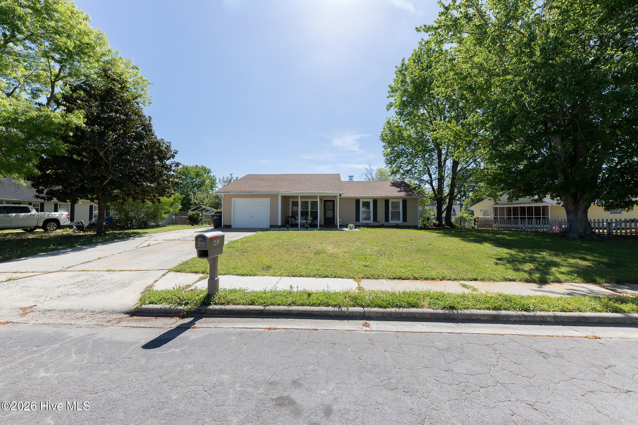 100566387 | Photo 48