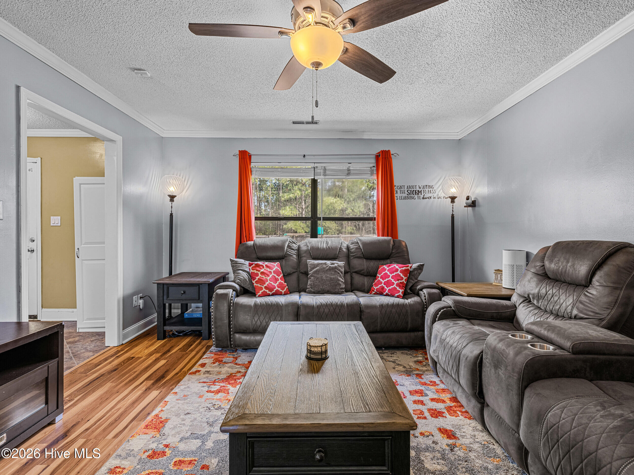 100561480 | Photo 15