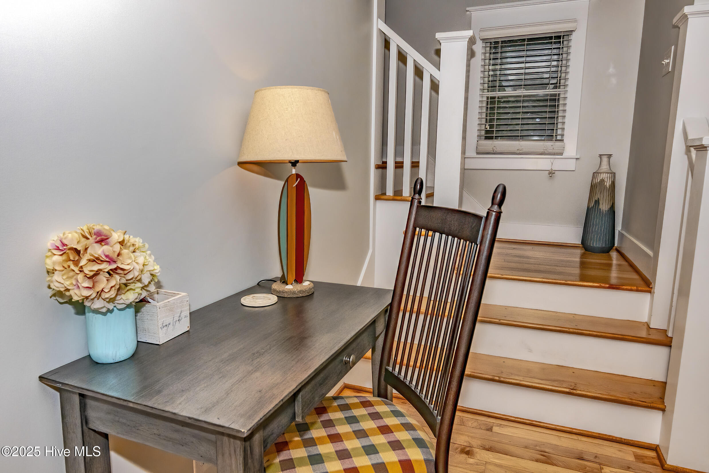 100528350 | Photo 11