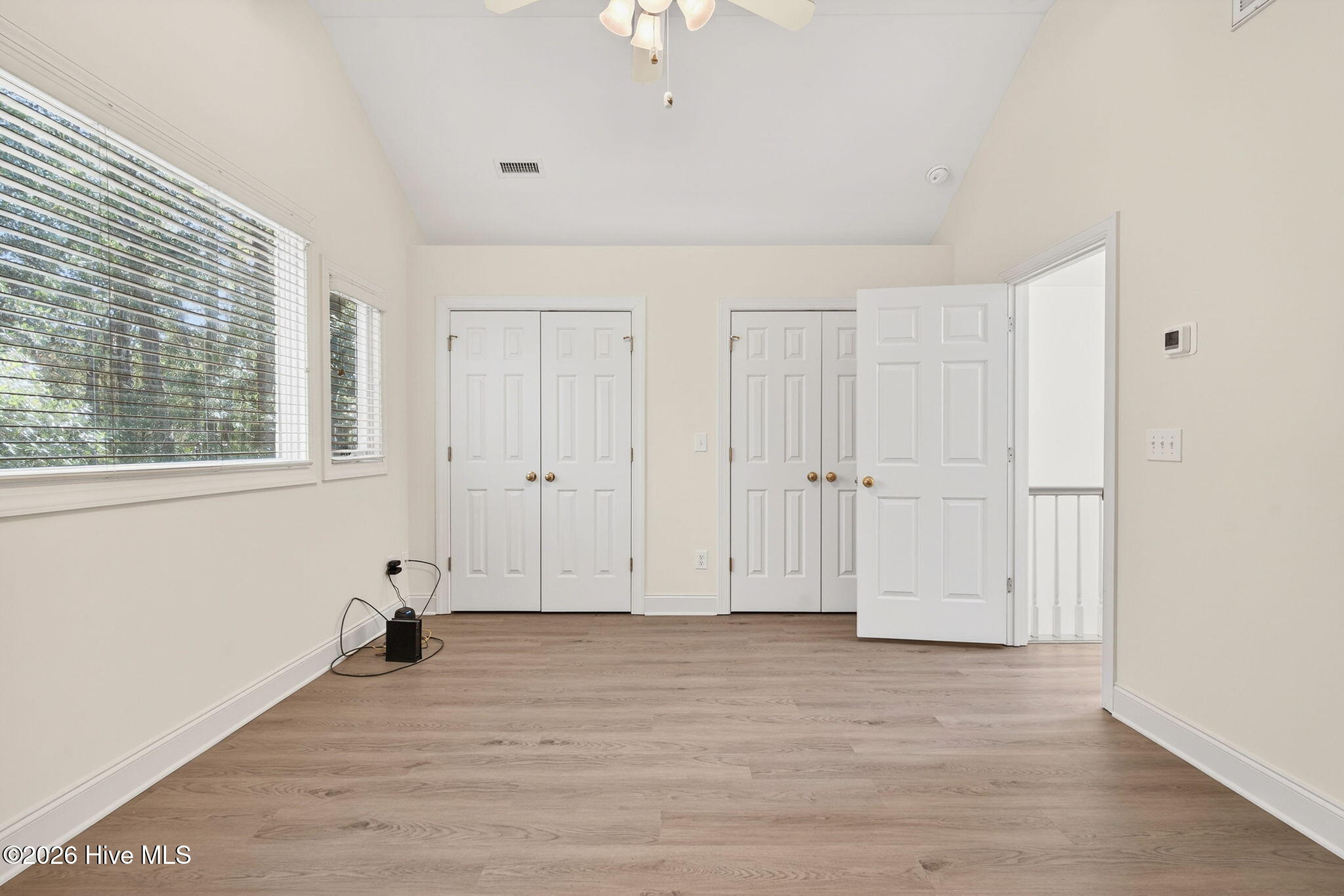 100553475 | Photo 45