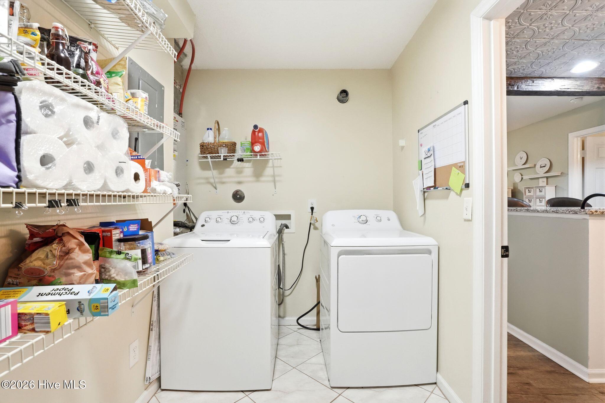 100566564 | Photo 33