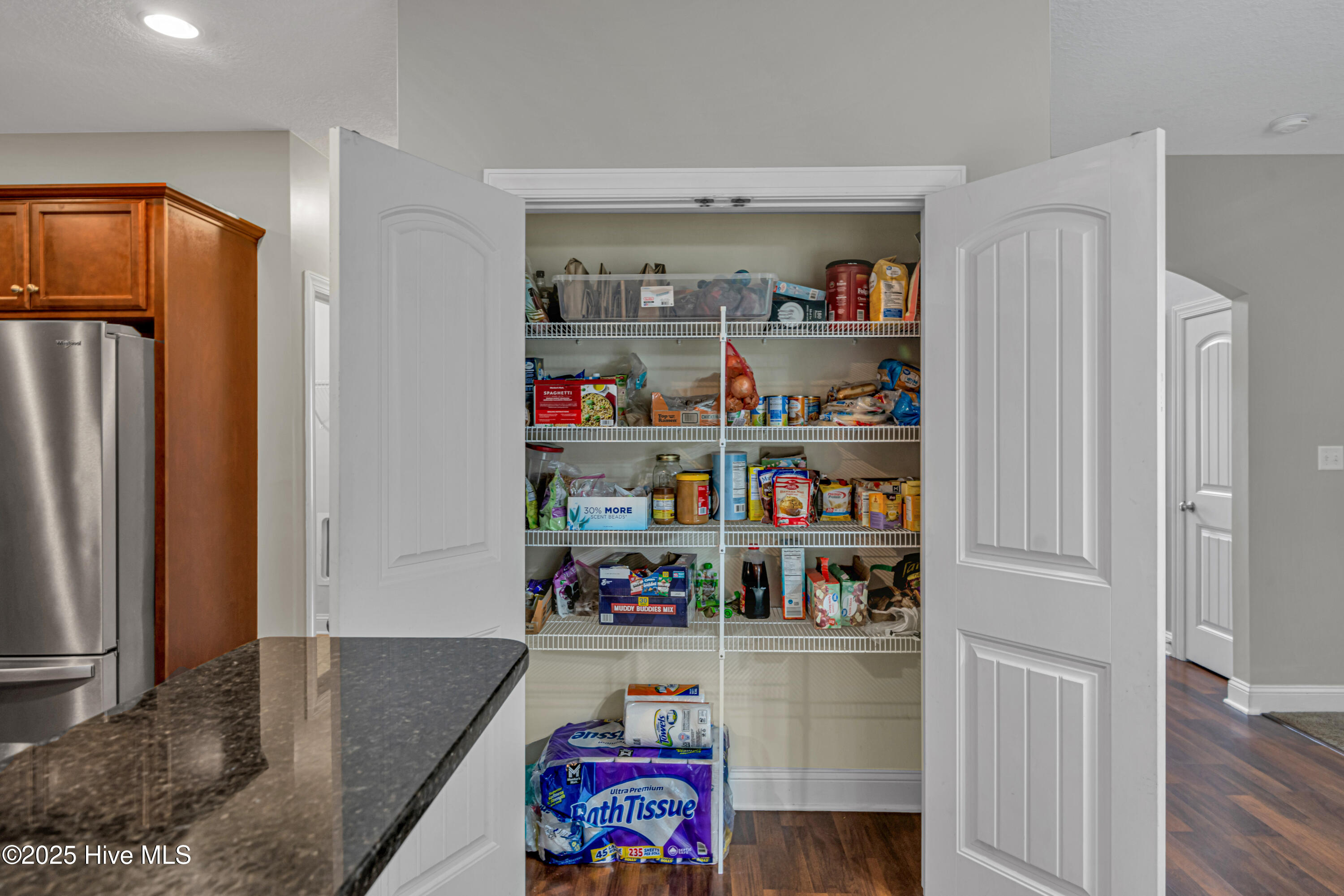 100545254 | Photo 13