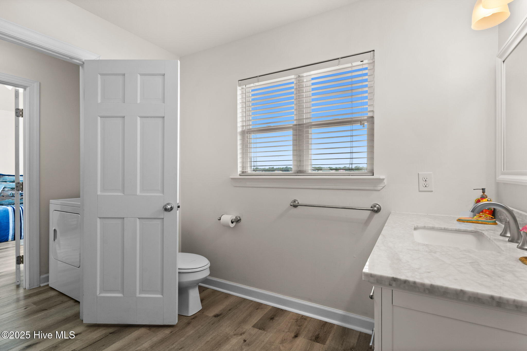 100515755 | Photo 39