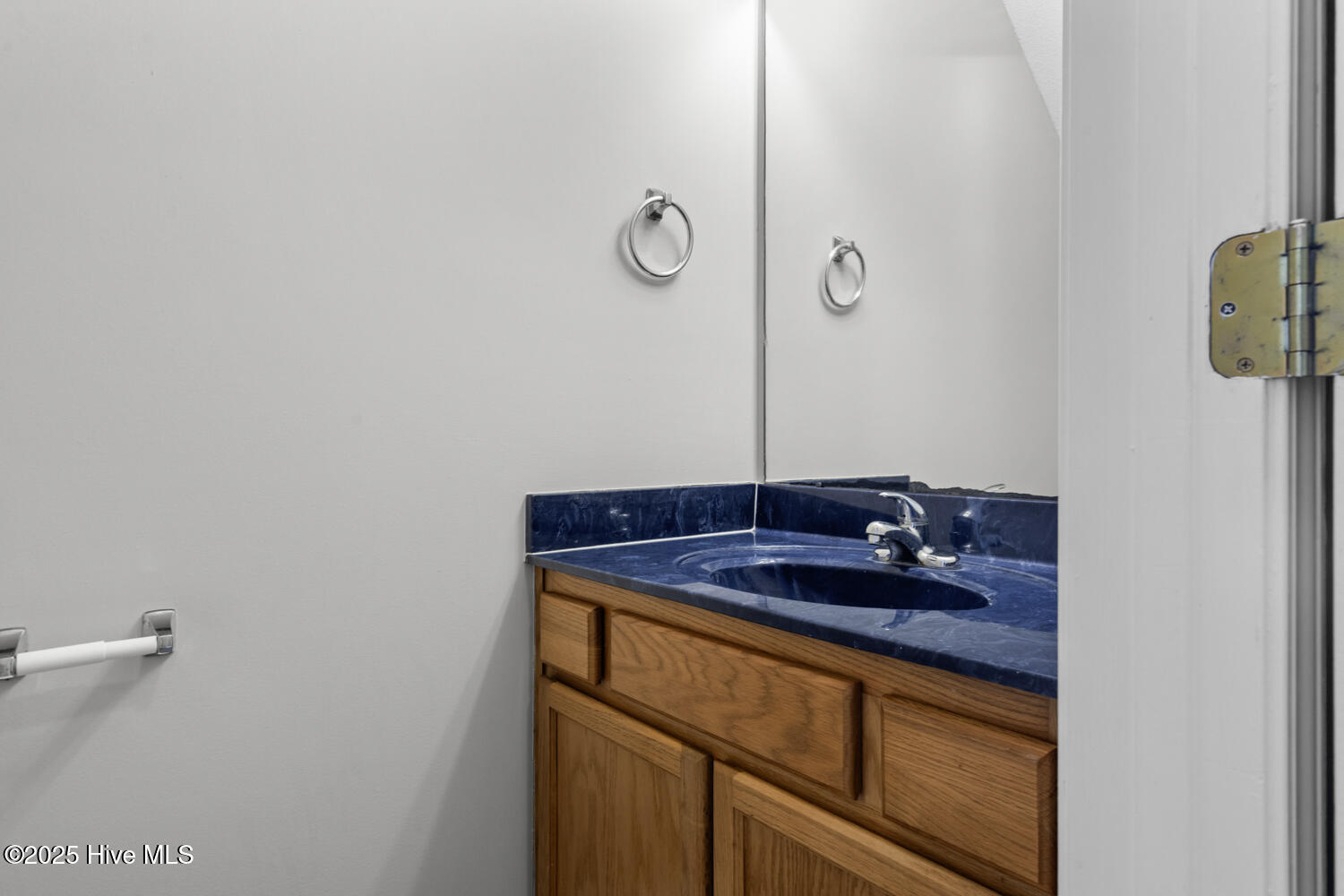 100541335 | Photo 15