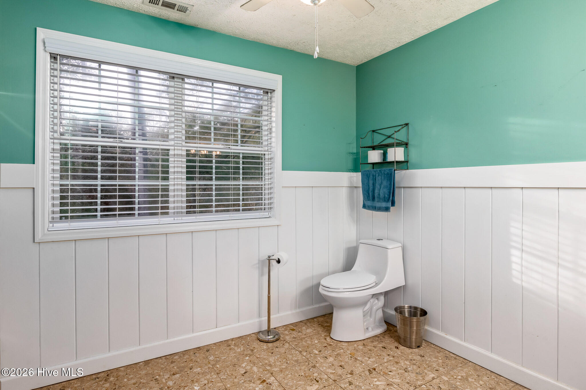 100549420 | Photo 32