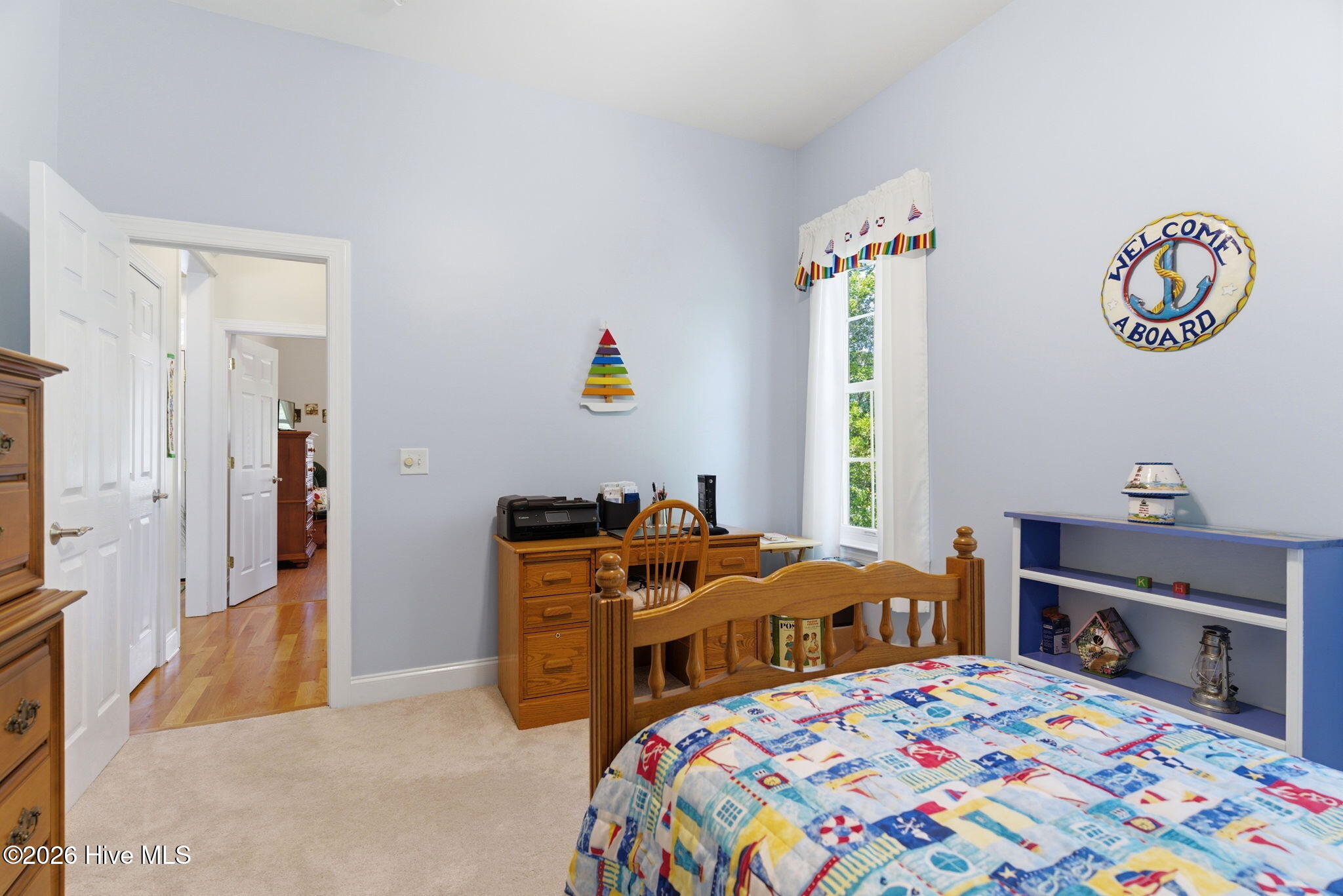 100569459 | Photo 28