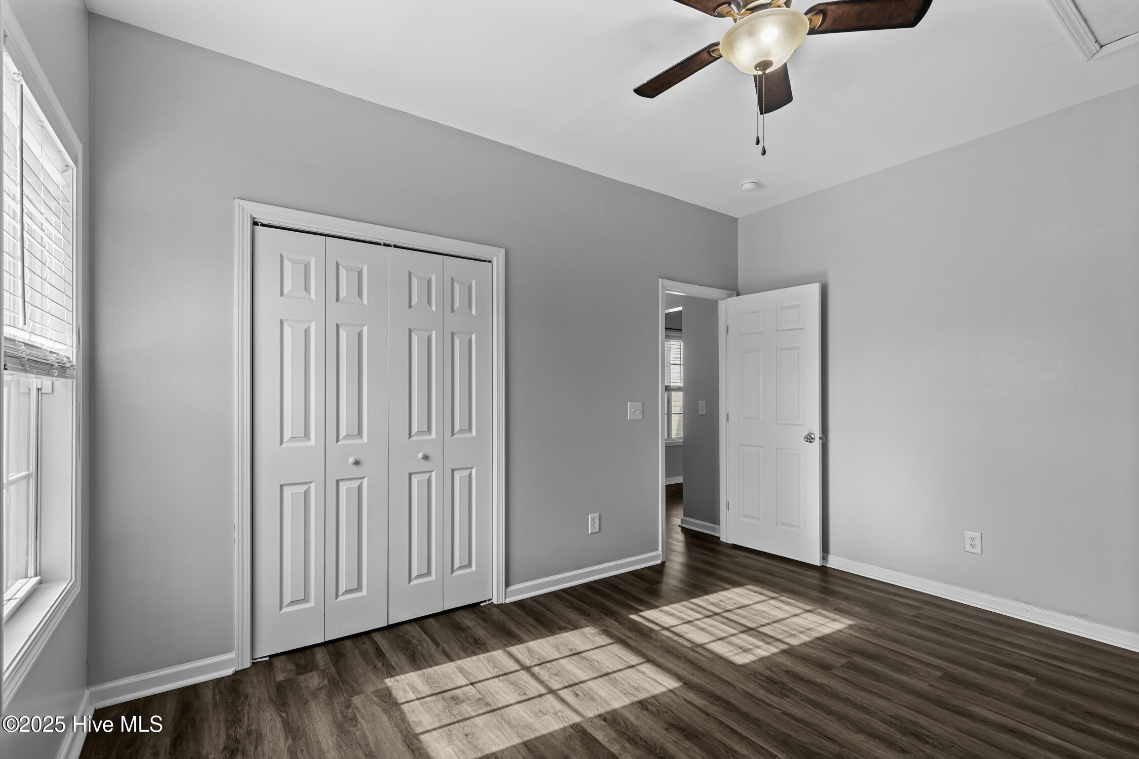 100545570 | Photo 15