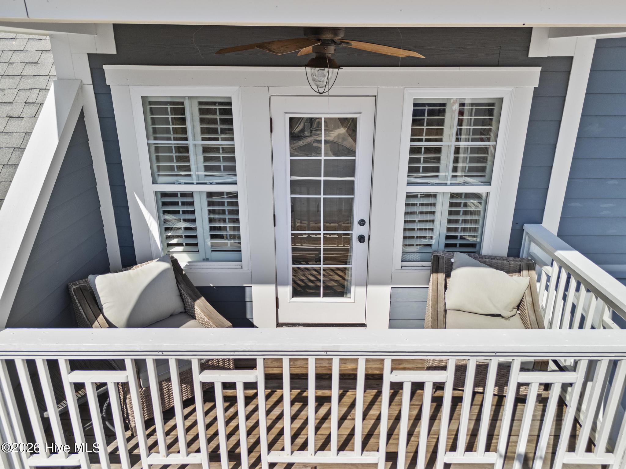 100555770 | Photo 53