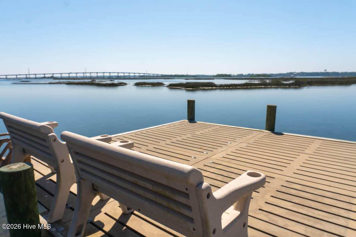 100569264 | Photo 38