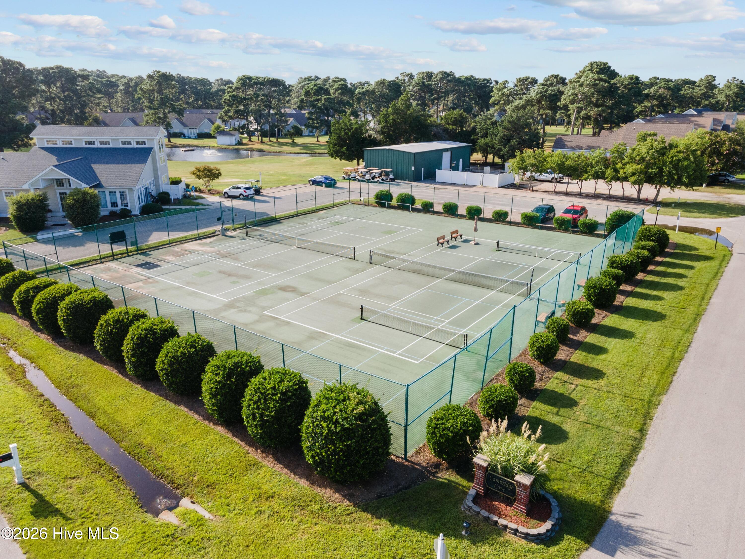 100570621 | Photo 35