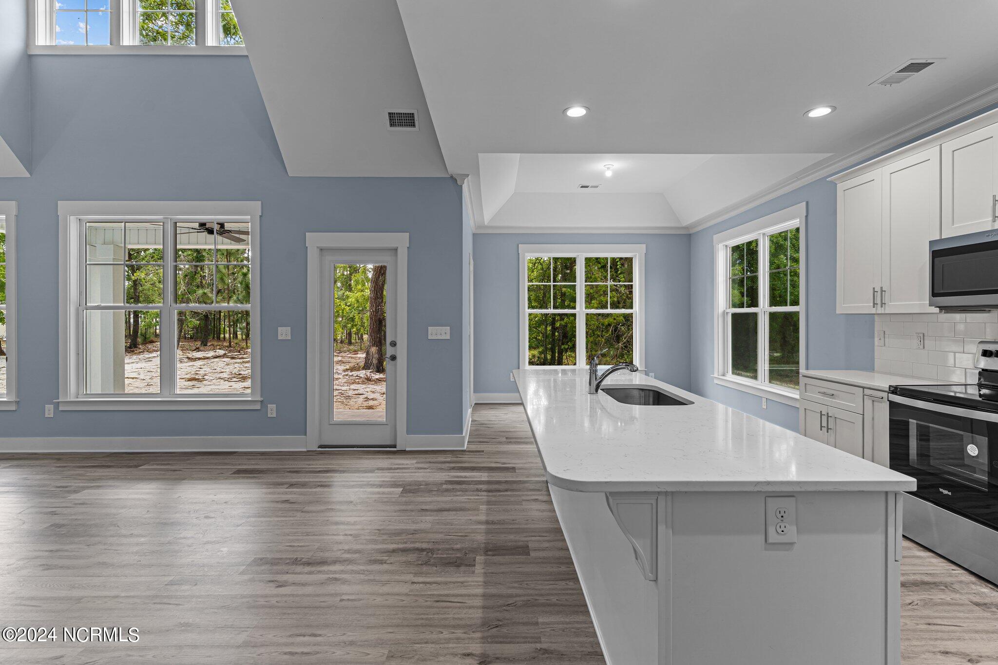 100531512 | Photo 19