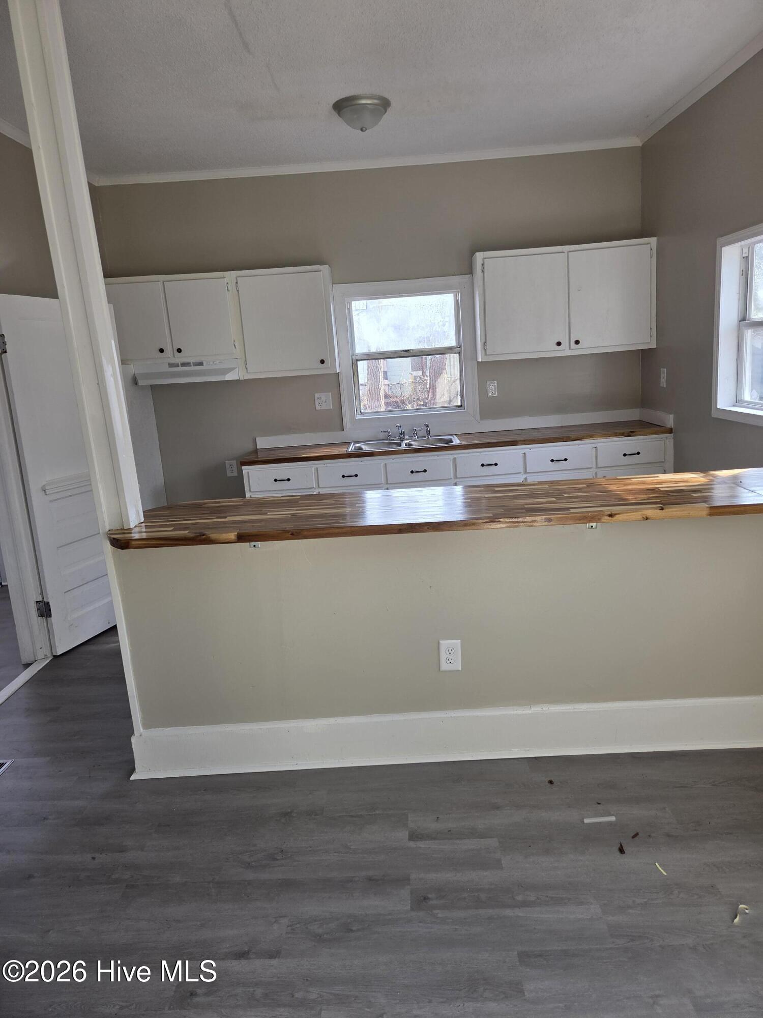 Exterior photo of 109 E Grainger Avenue, Kinston, NC 28501. MLS: 100585919