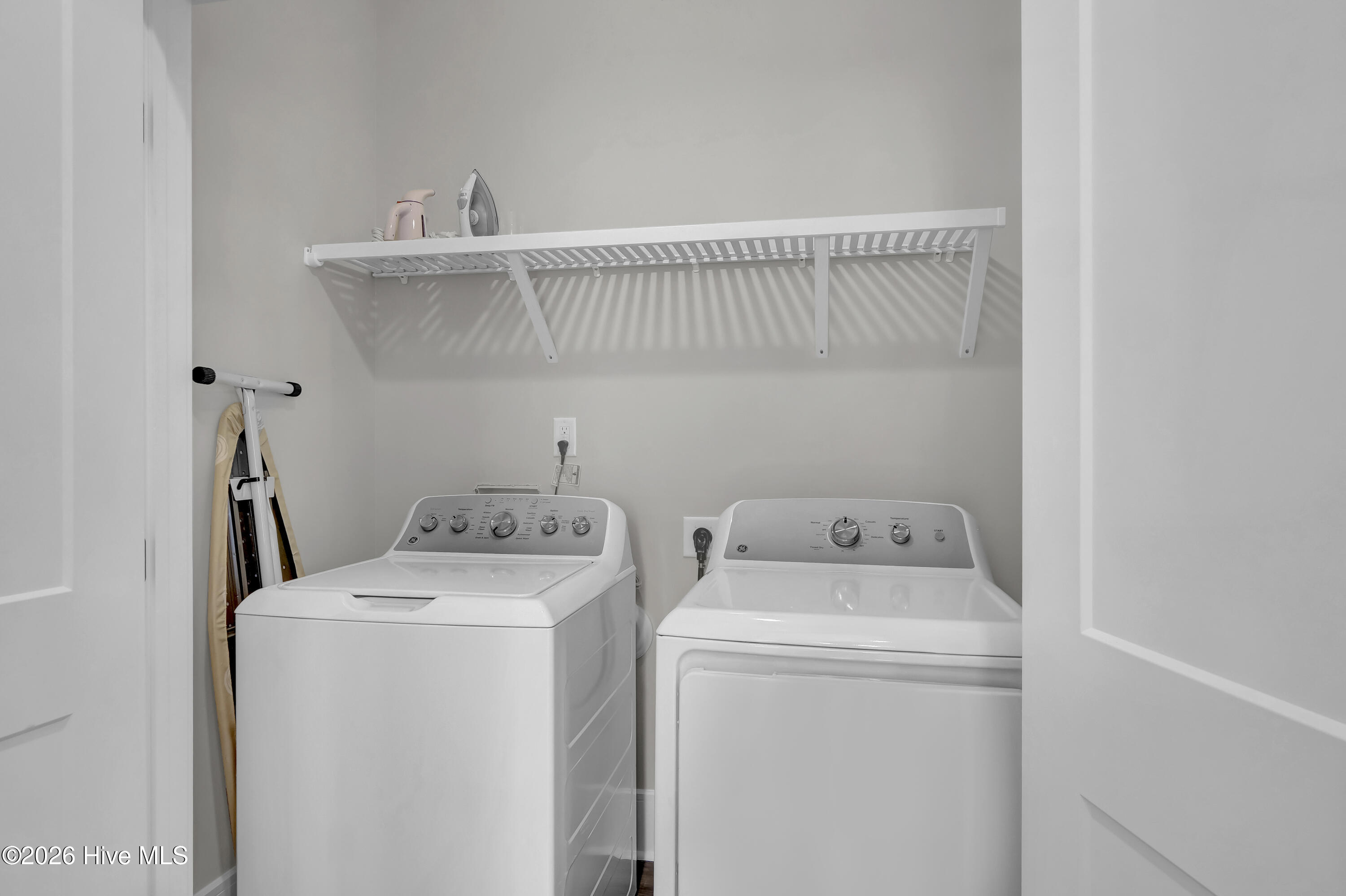 100567892 | Photo 38