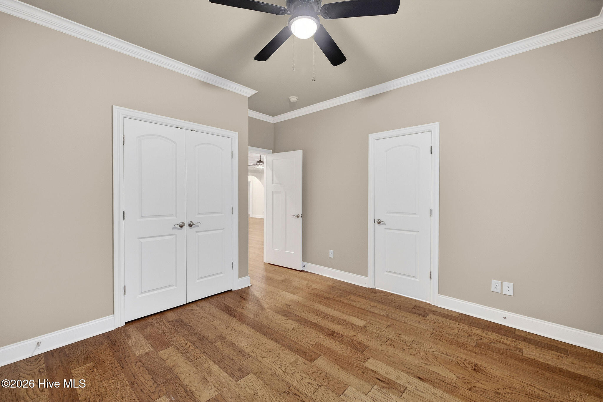 100557341 | Photo 24