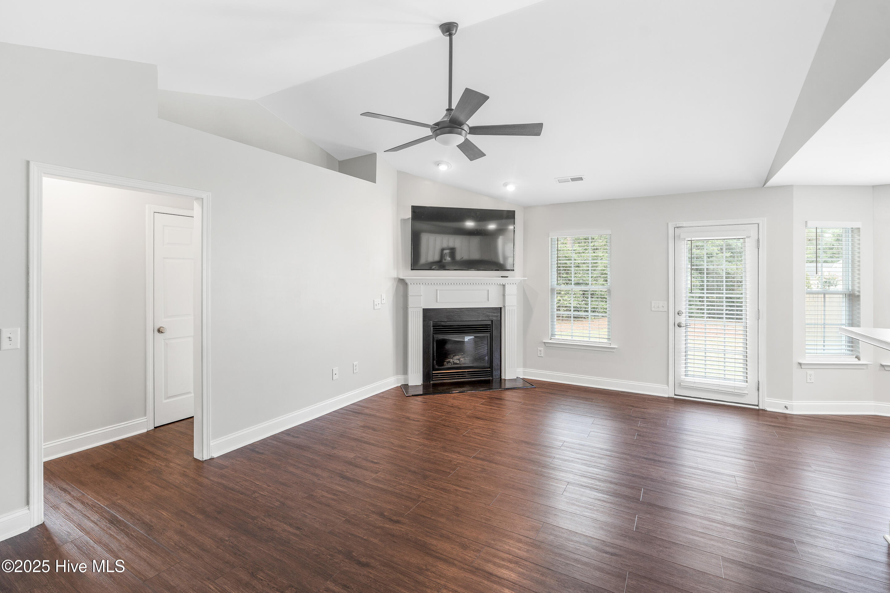 4353 Frying Pan MLS-8