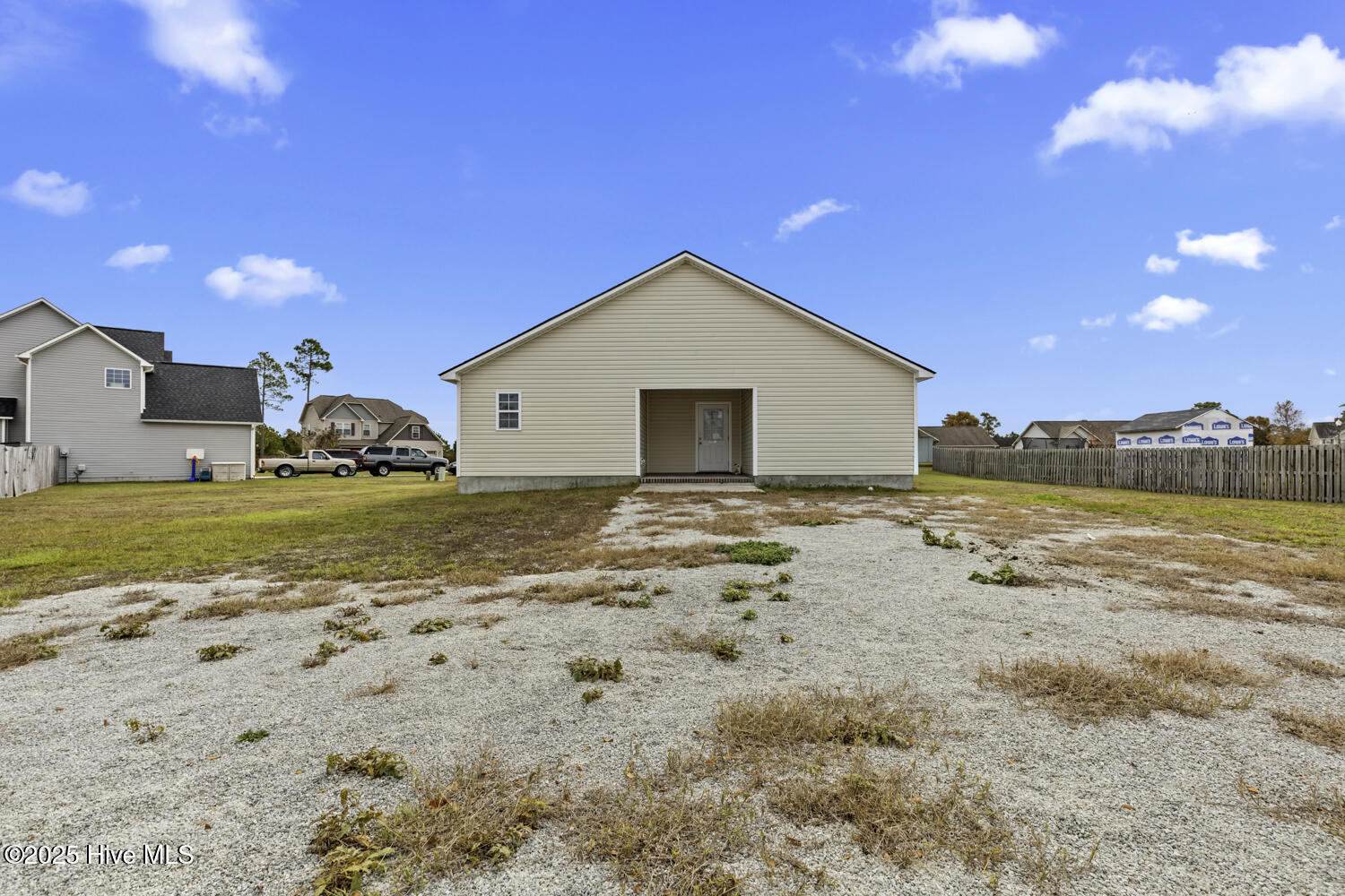 100540341 | Photo 23