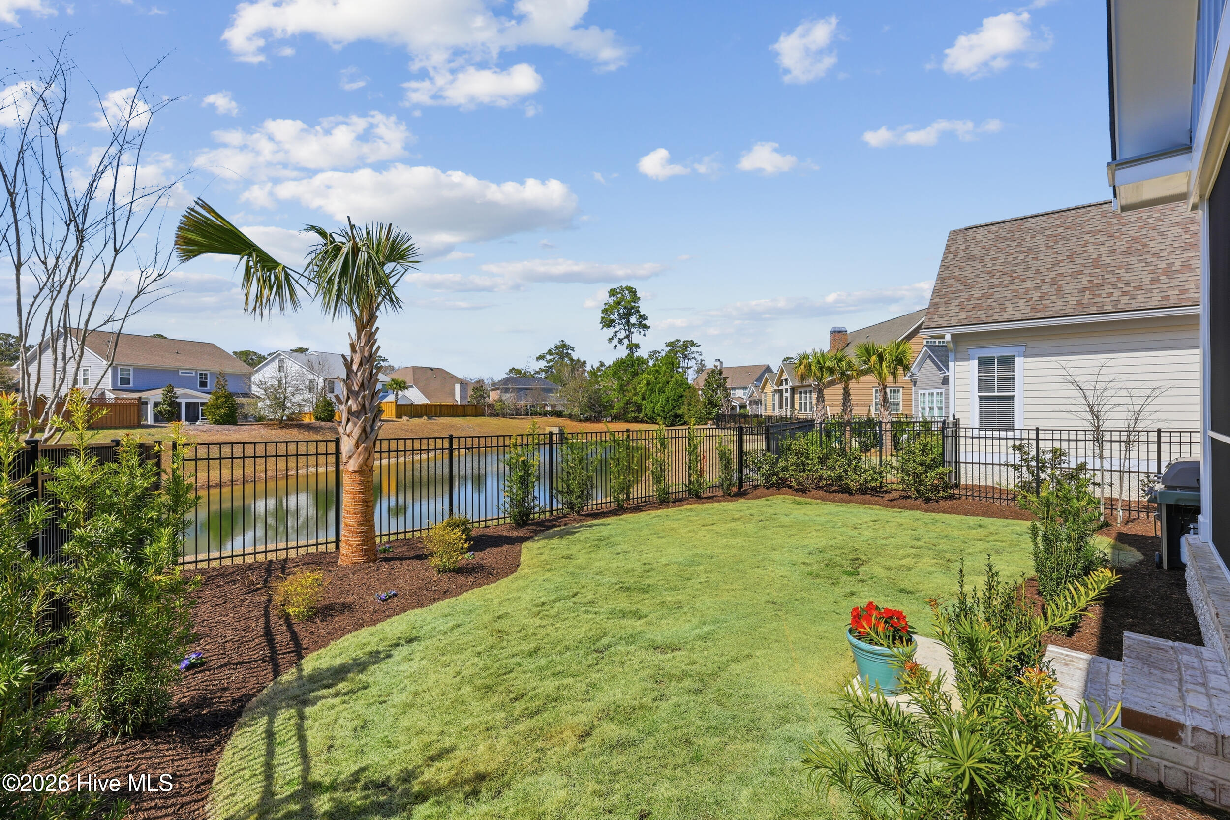 100558657 | Photo 57