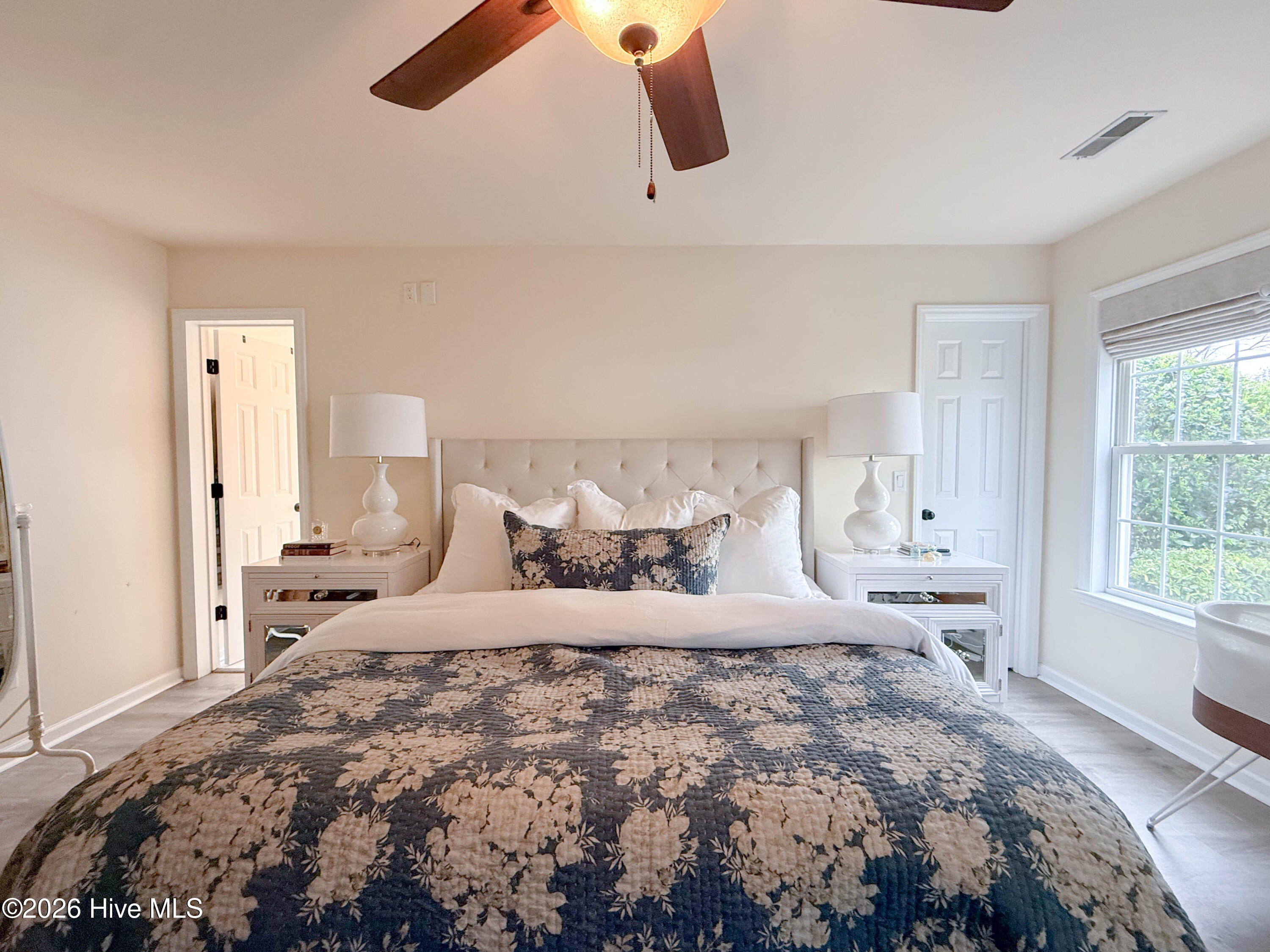 100559708 | Photo 43