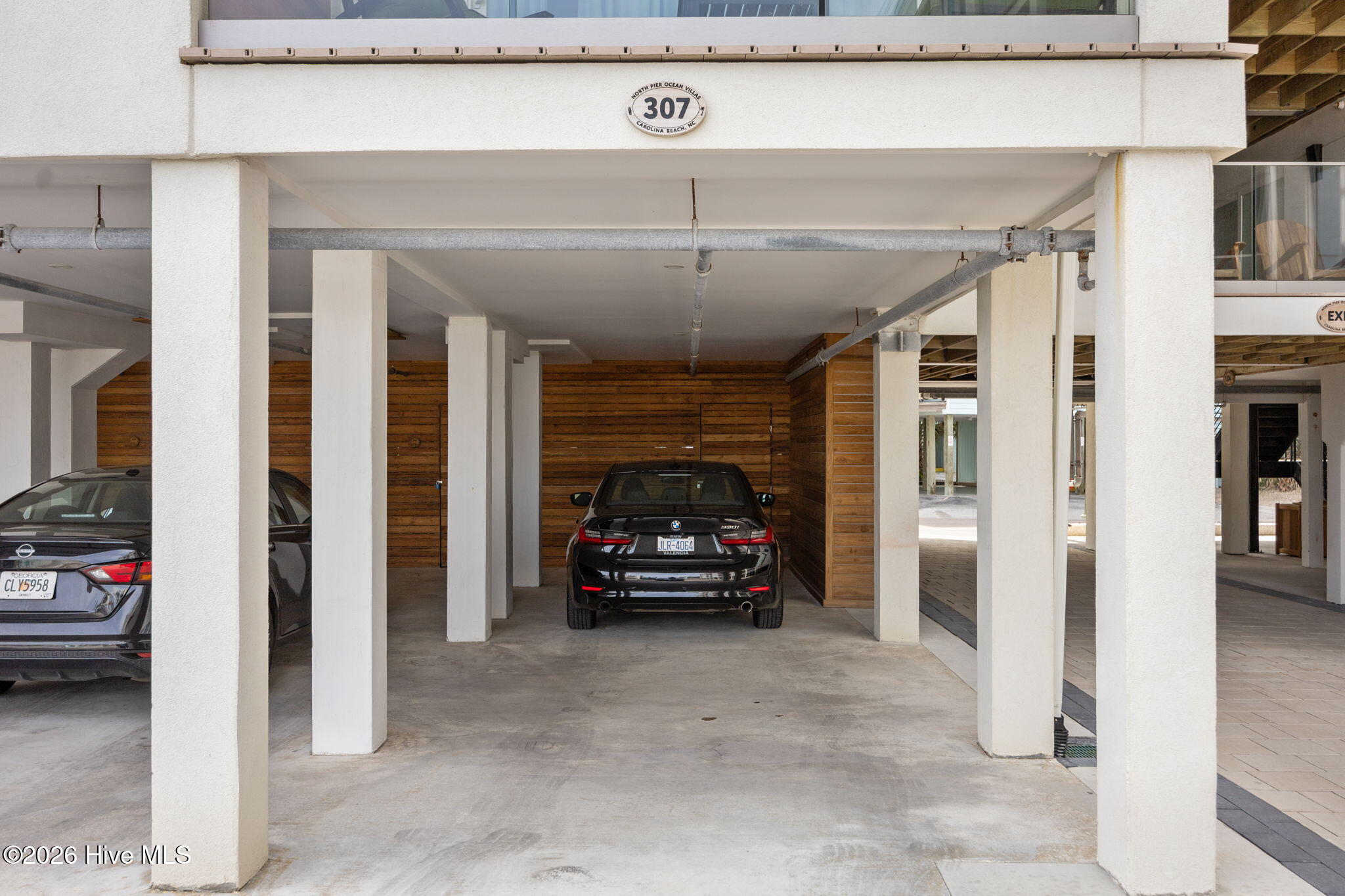 100566636 | Photo 32