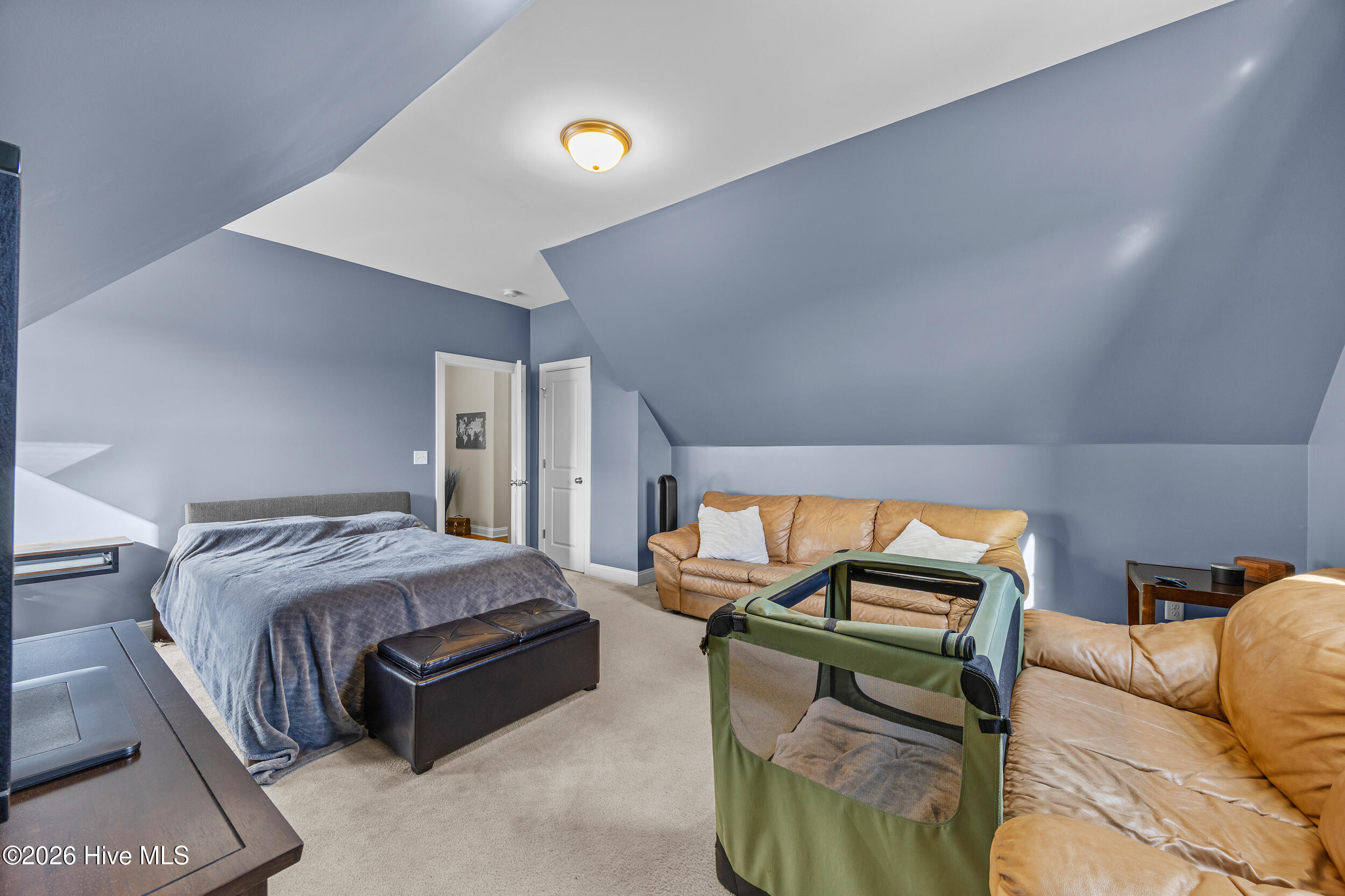 100564750 | Photo 18