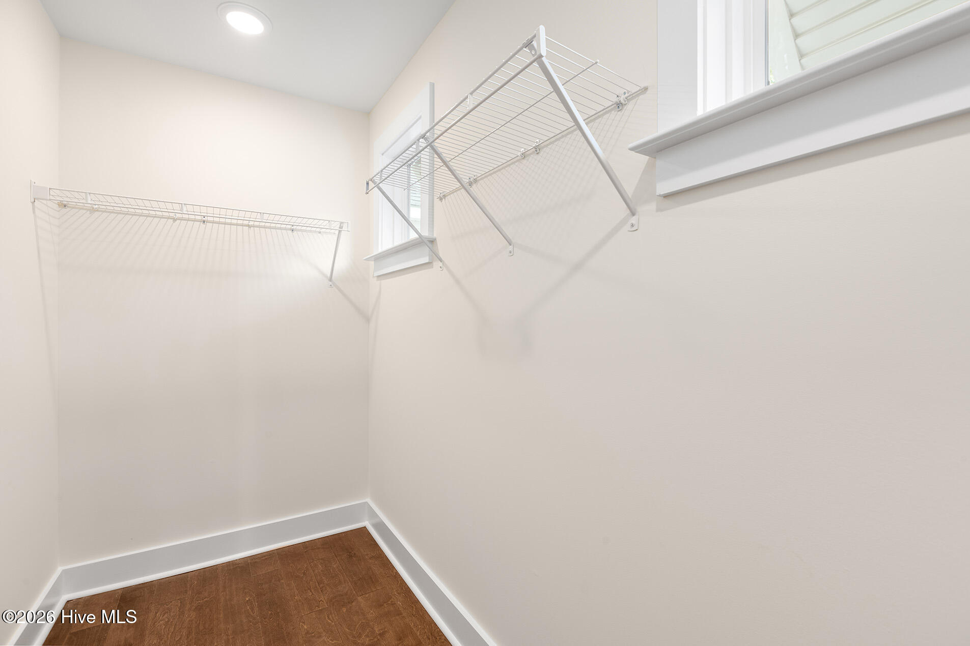 100544259 | Photo 20