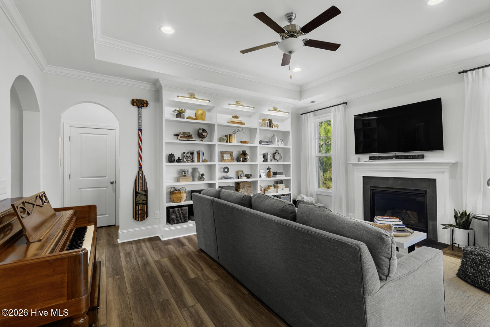 100562165 | Photo 10