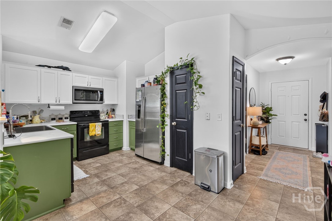 Photo 4 of Single family home for sale at 167 Lakepointe Dr, Savannah, GA 31407 | MLS# SA363493 | Listing updated on 2026-09-17