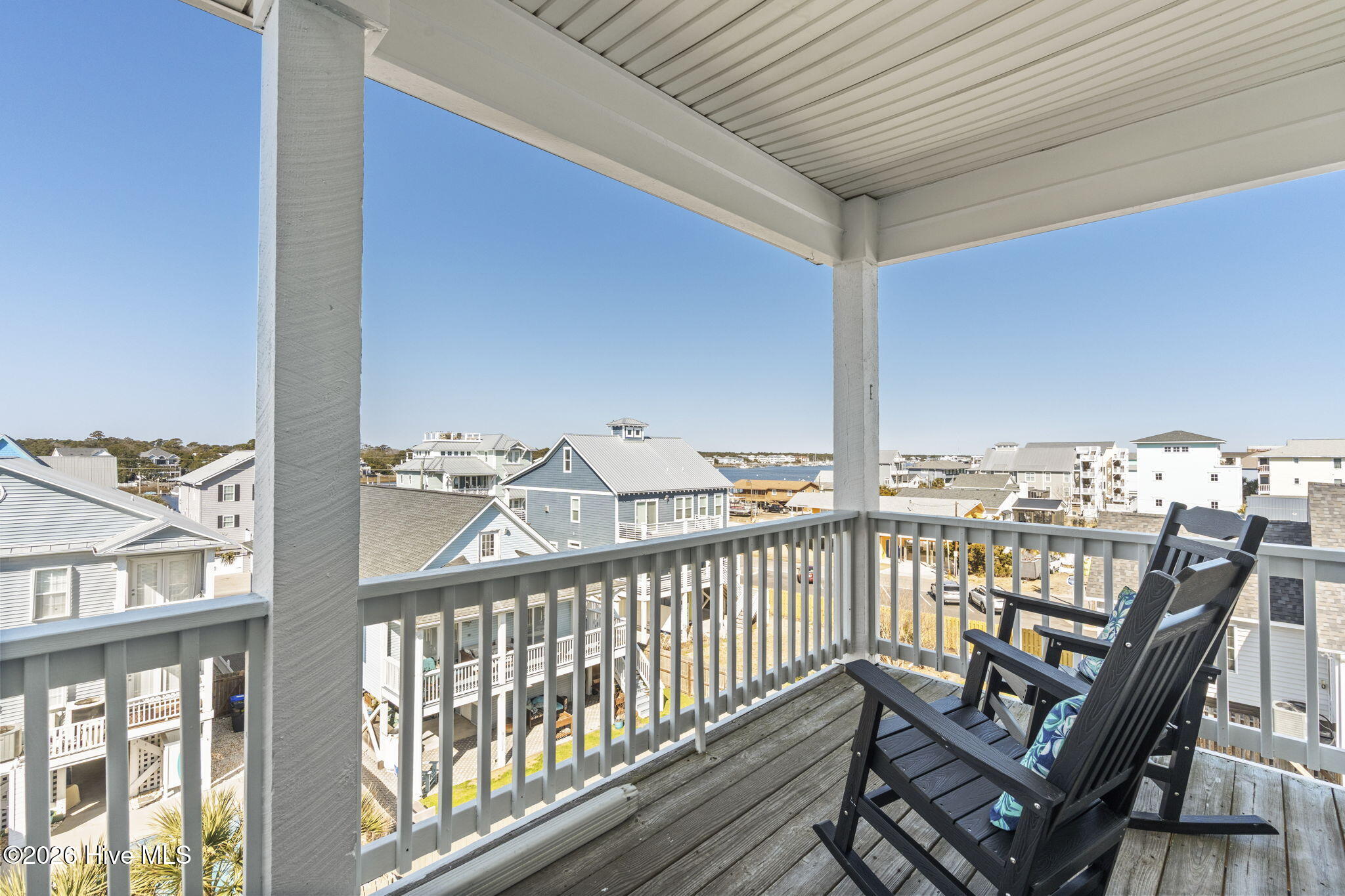 100553989 | Photo 15