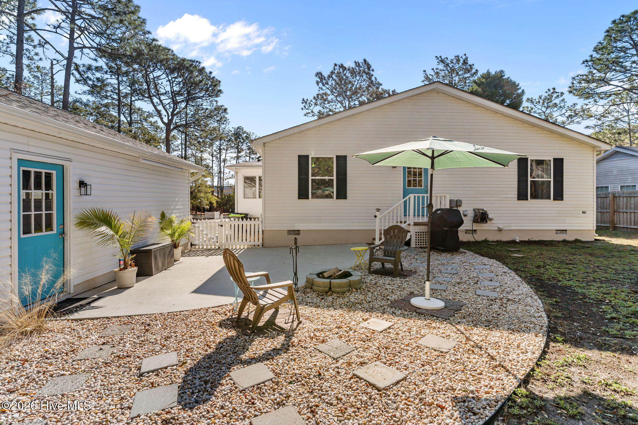 100557804 | Photo 43